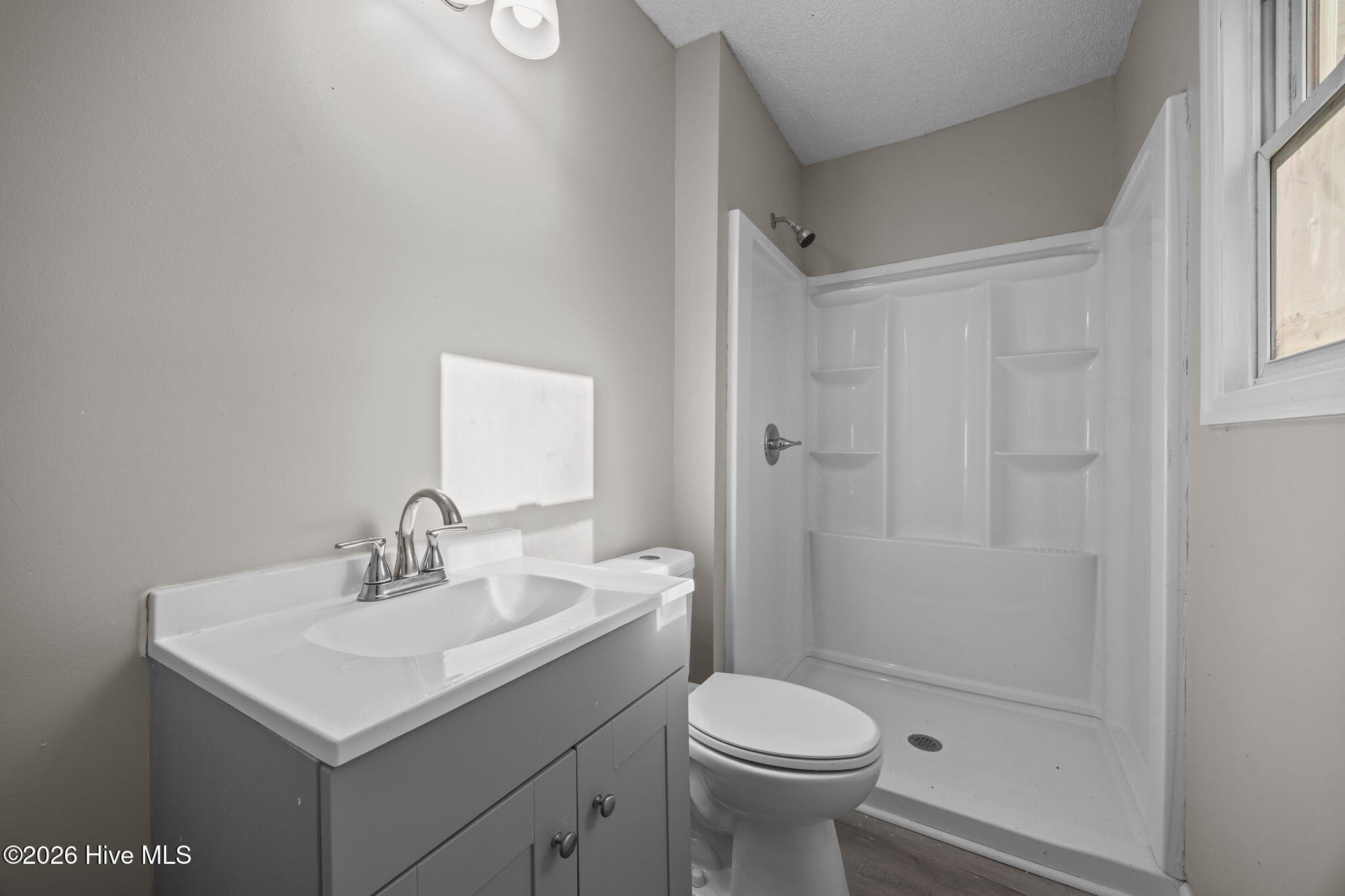 100549992 | Photo 19