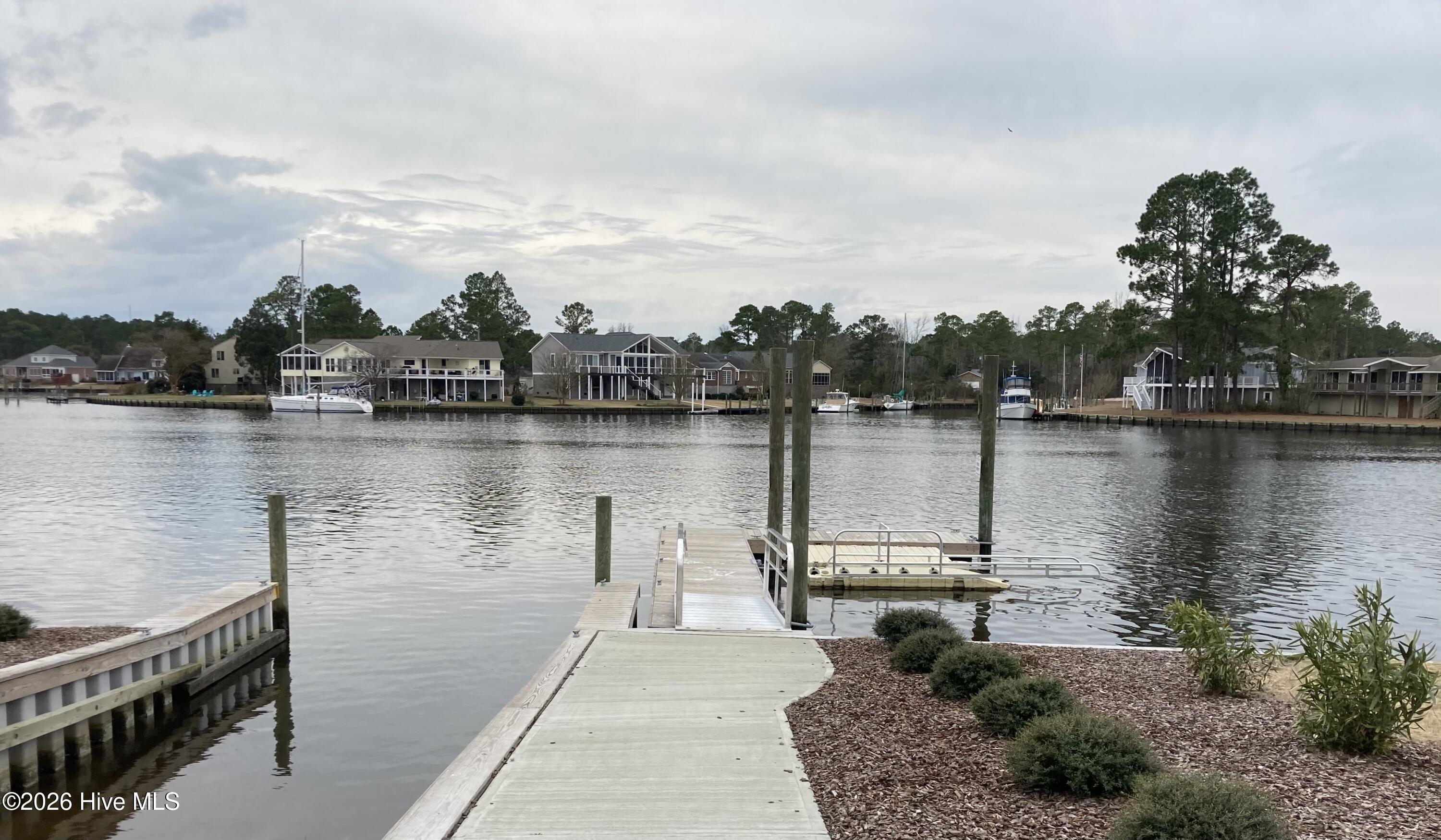 802 Black Swan Road,New Bern