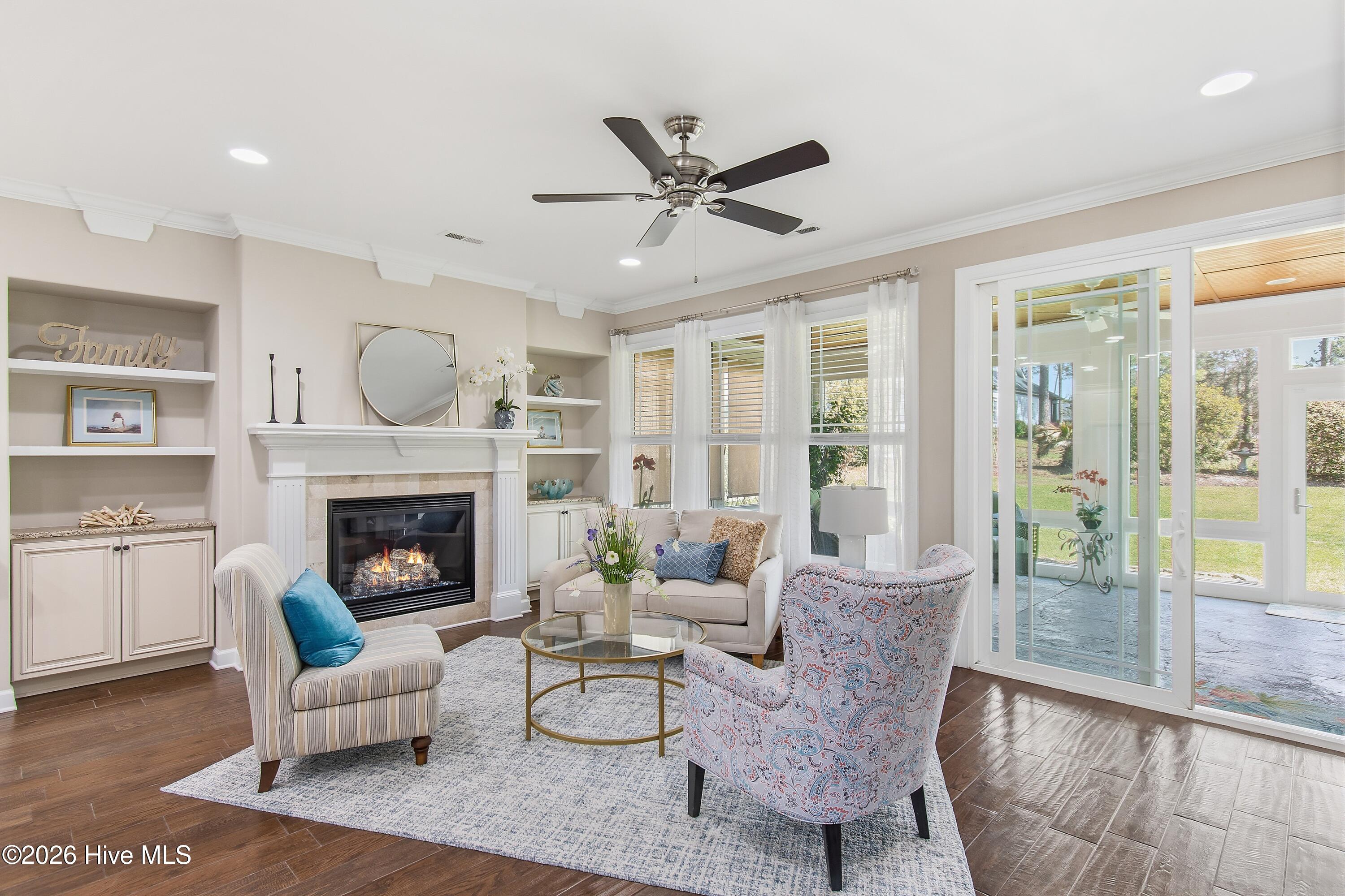 100563777 | Photo 10