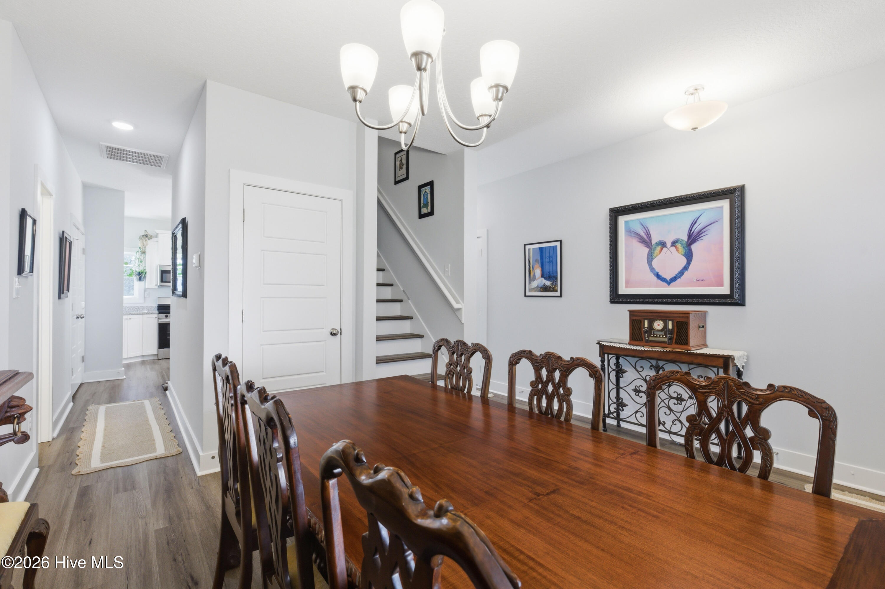 100563821 | Photo 13