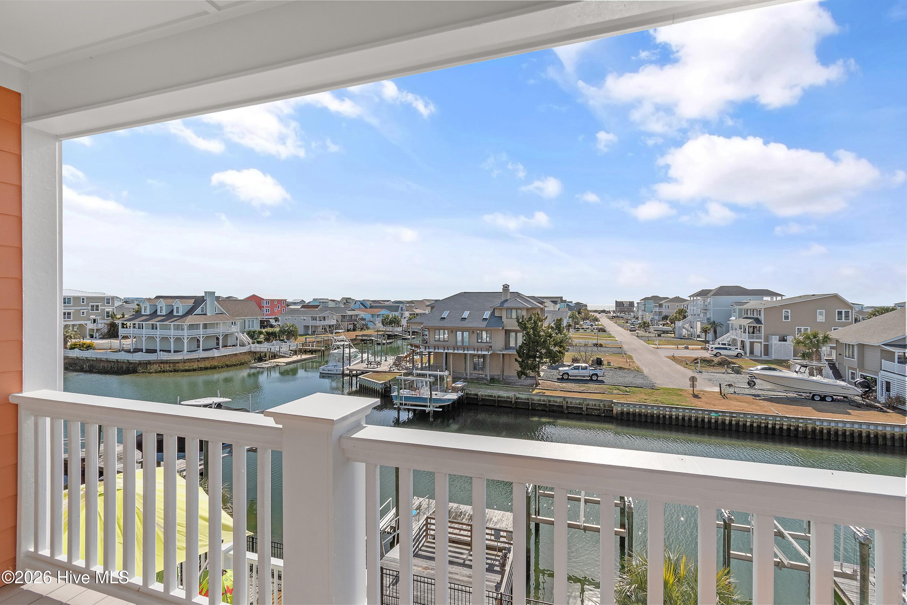 100547870 | Photo 42