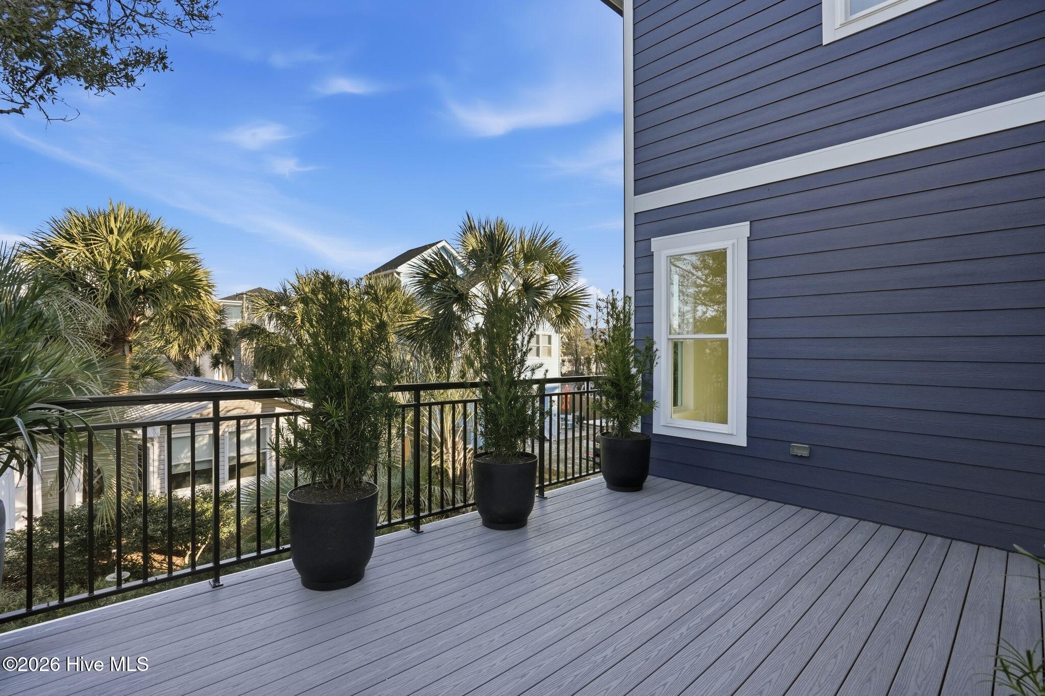 100554996 | Photo 44