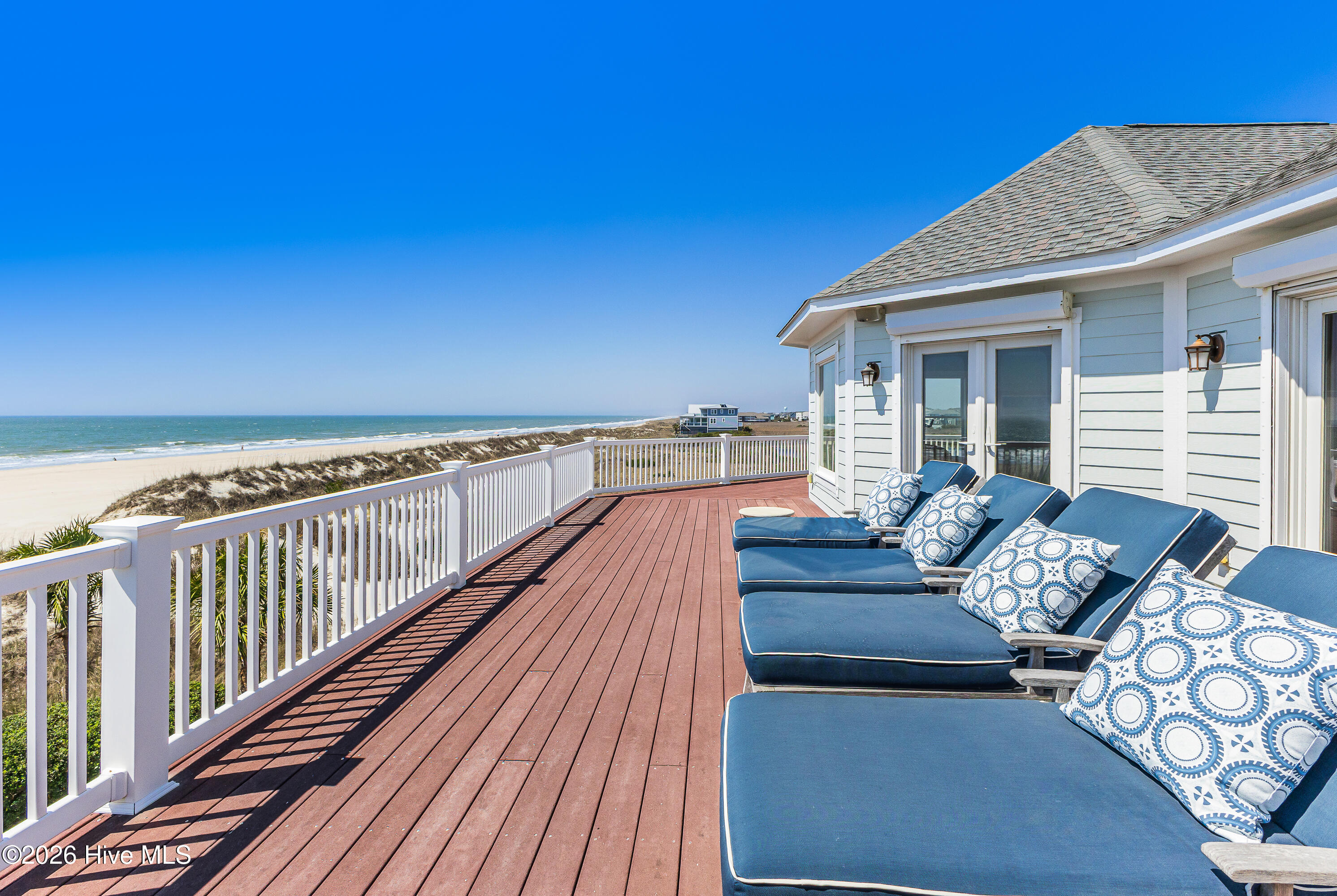 100567897 | Photo 58