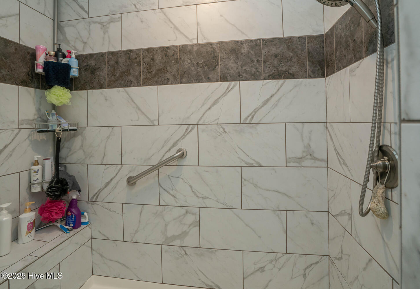 100522002 | Photo 24