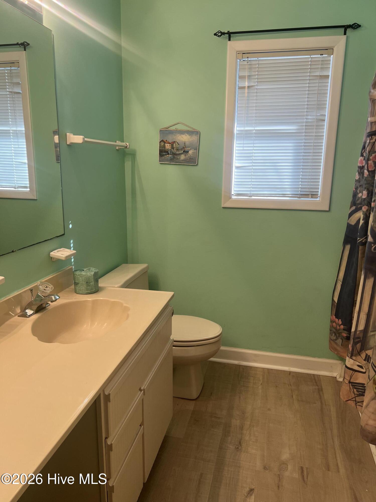 100563944 | Photo 14