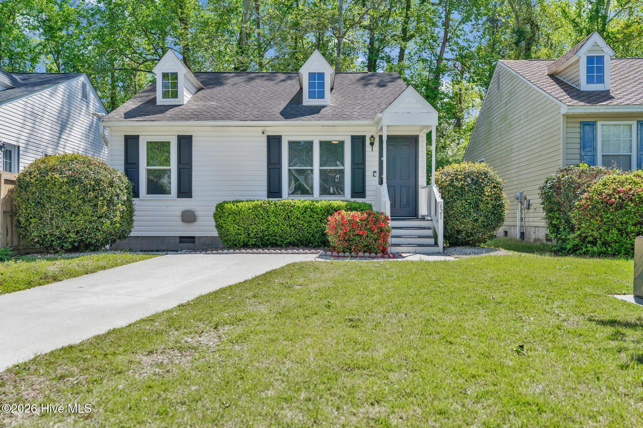 100566412 | Photo 33