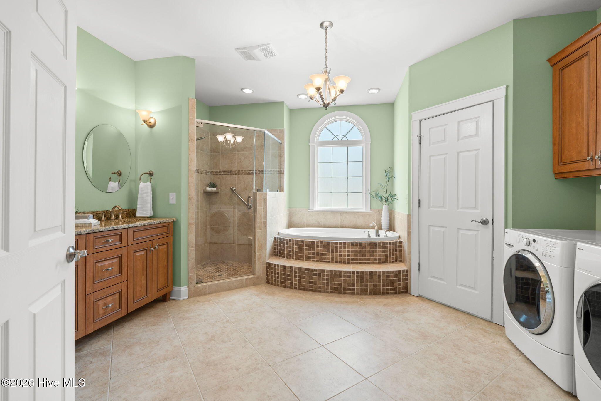 100564903 | Photo 29