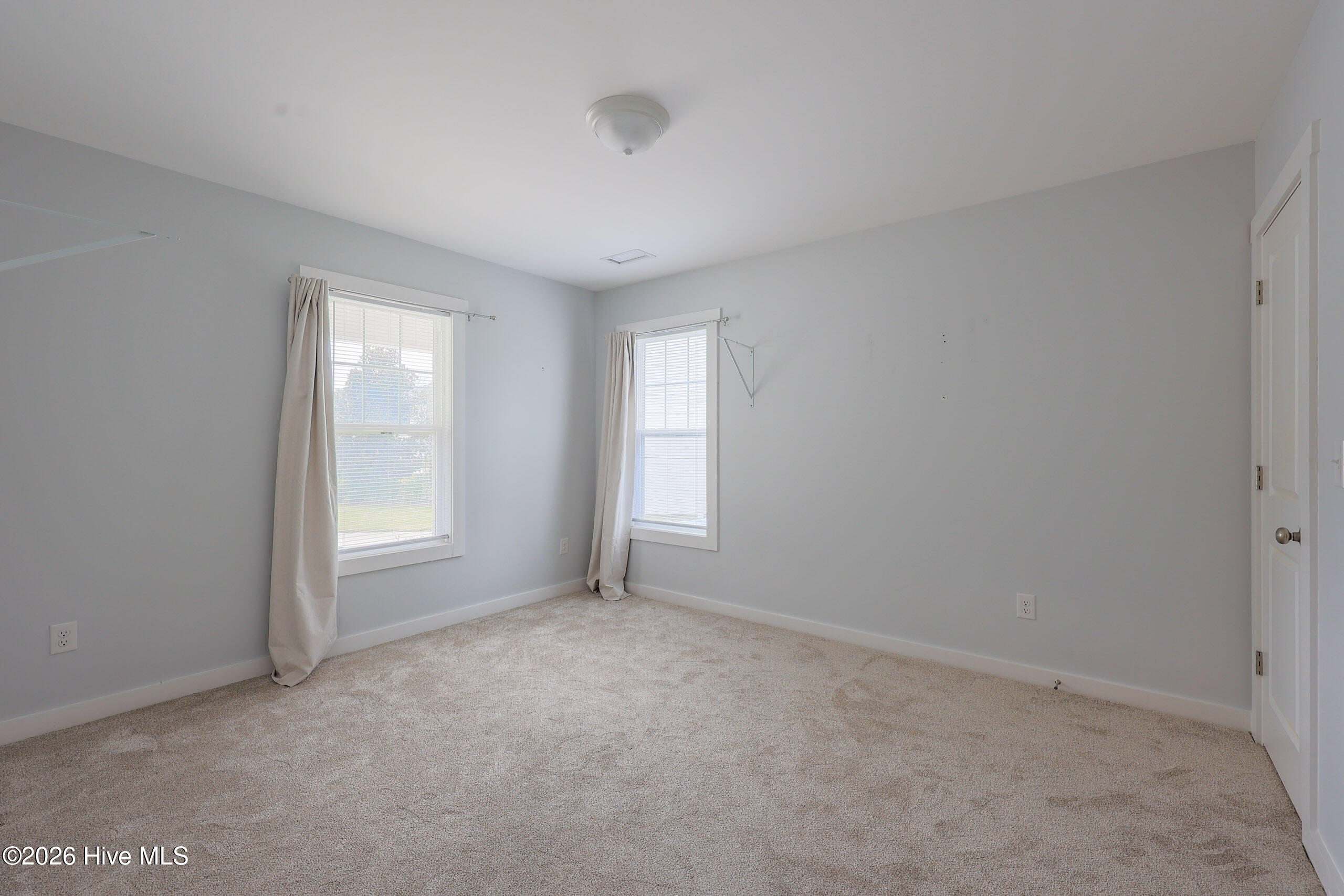 100565029 | Photo 10