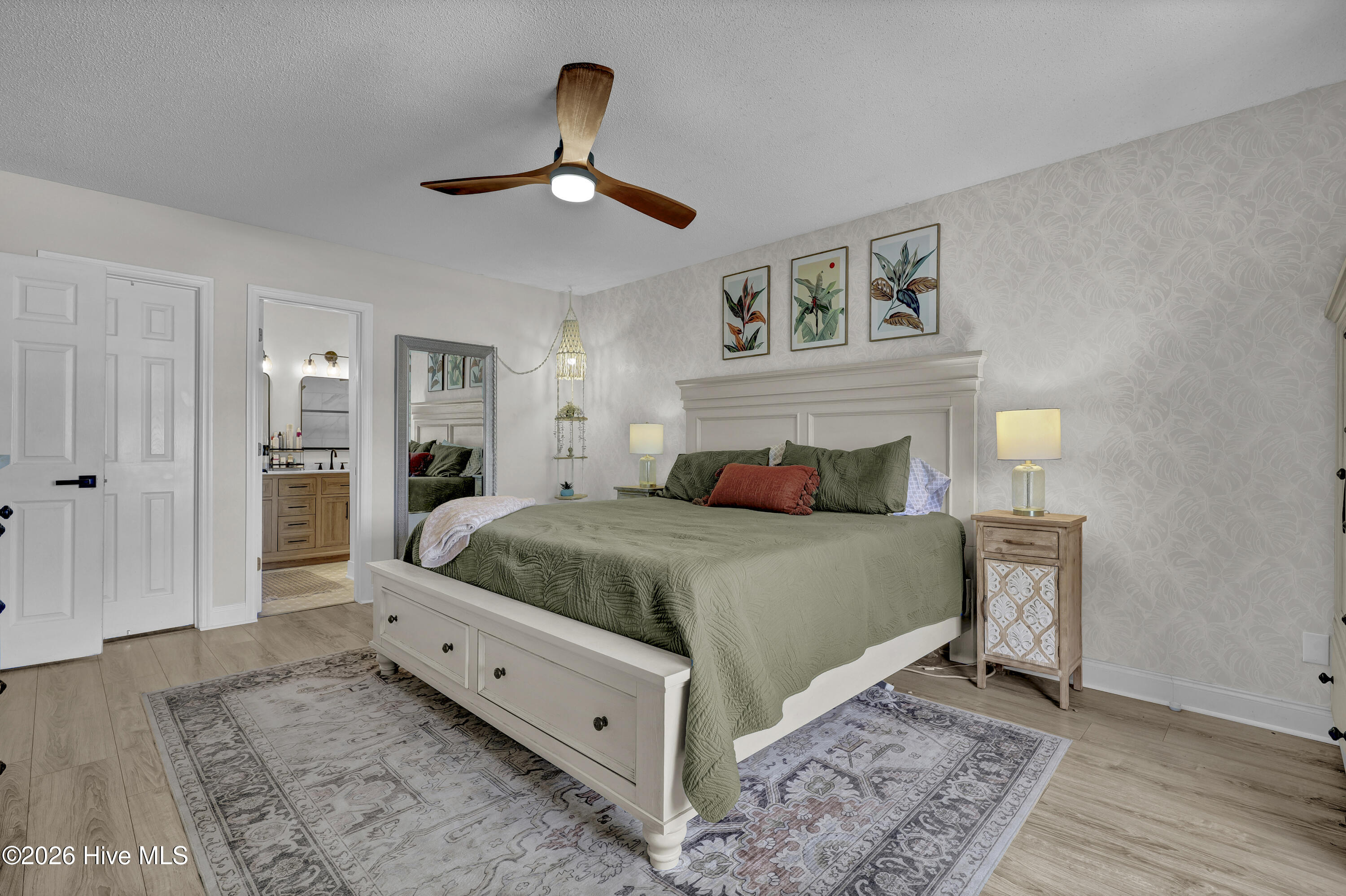 100569381 | Photo 10