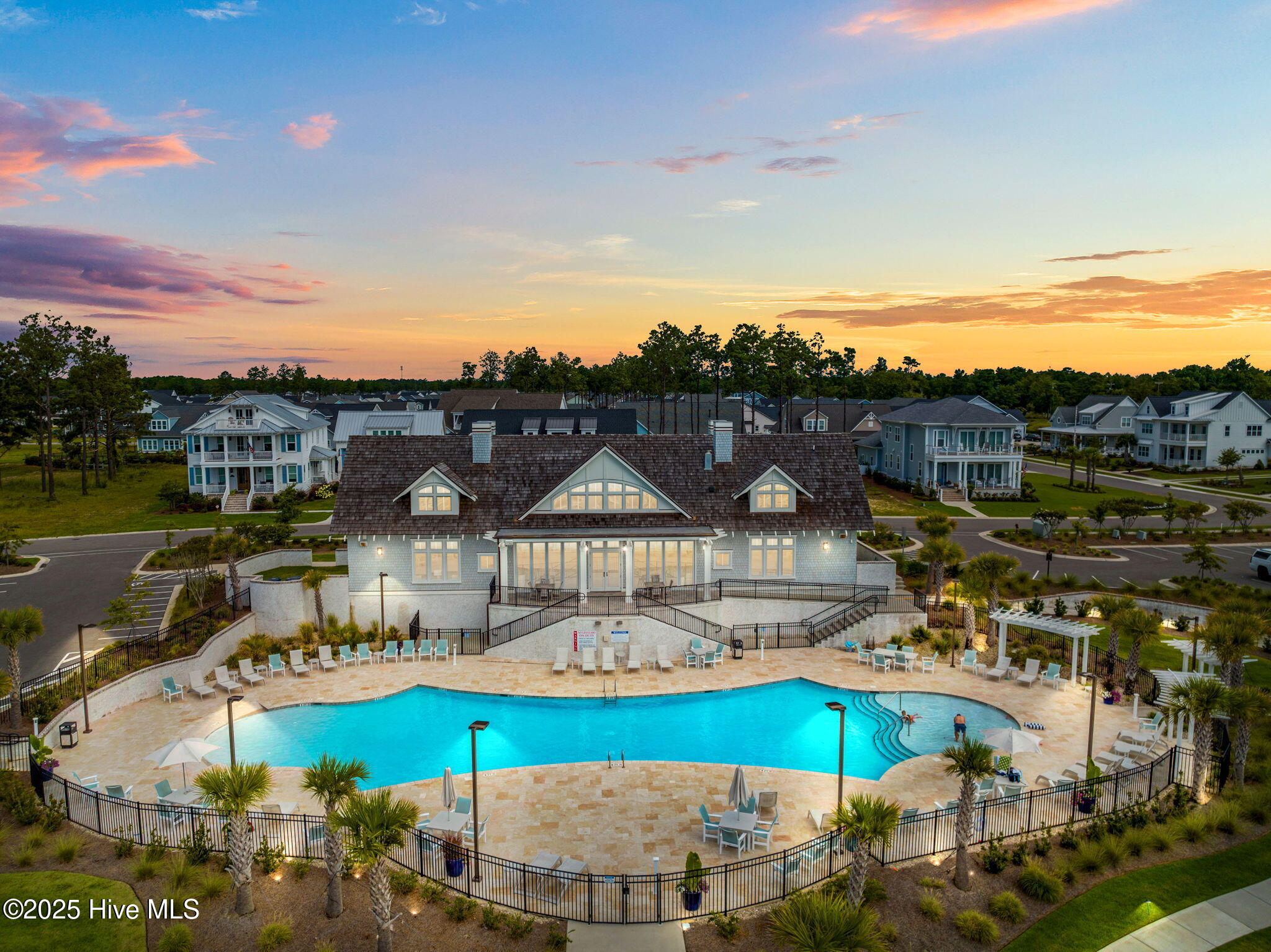 100536162 | Photo 89