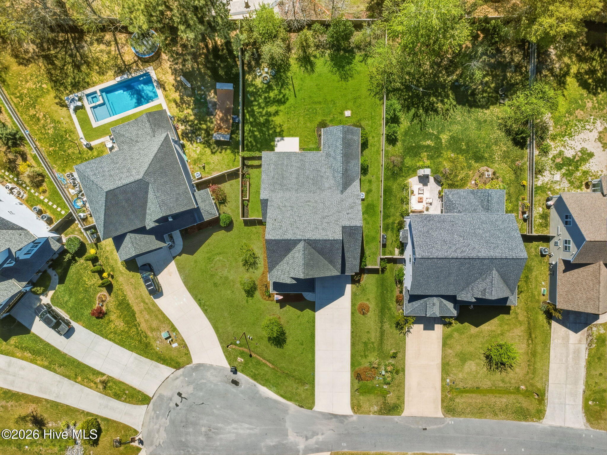 100565702 | Photo 42