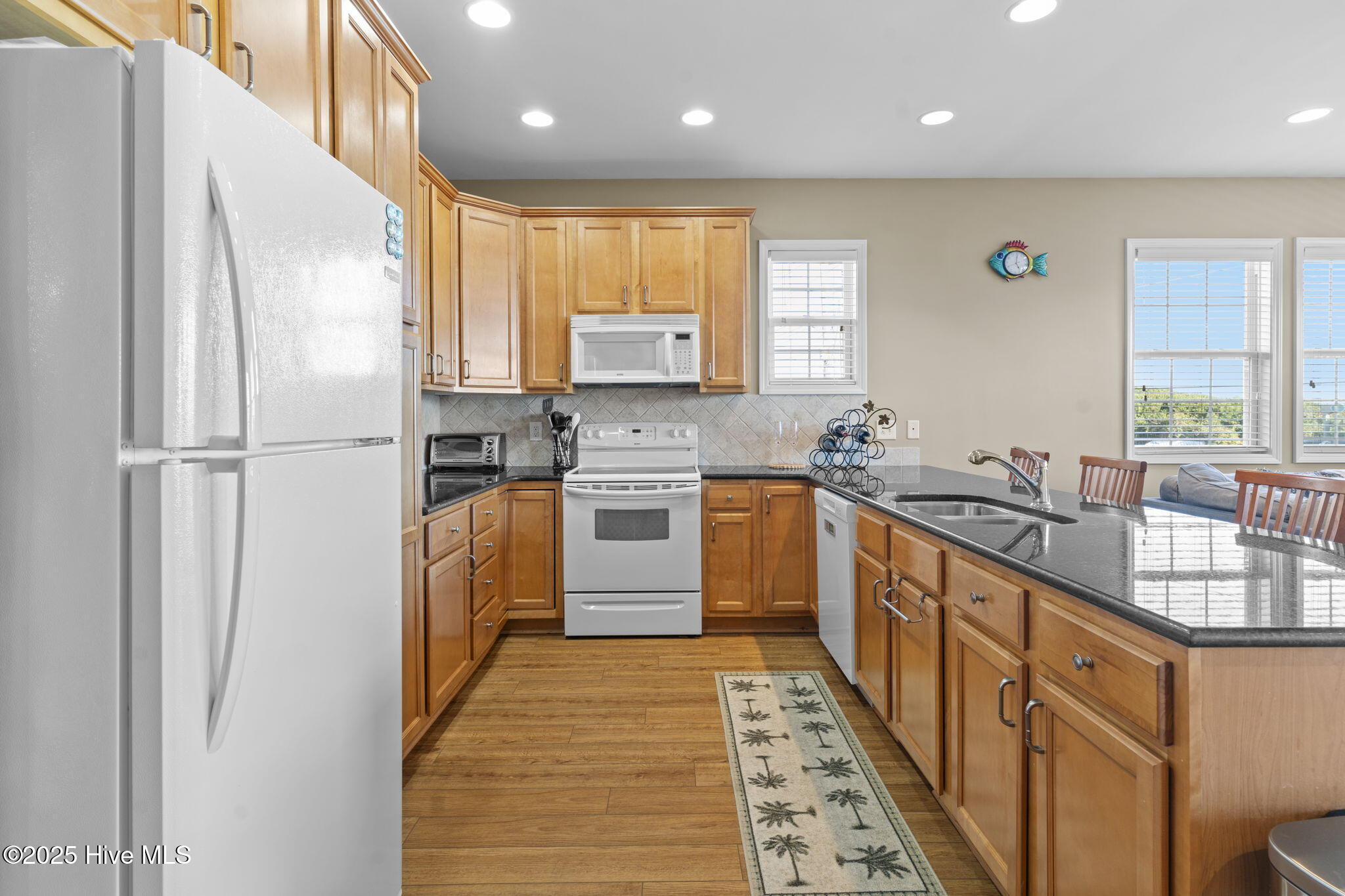 100544912 | Photo 42