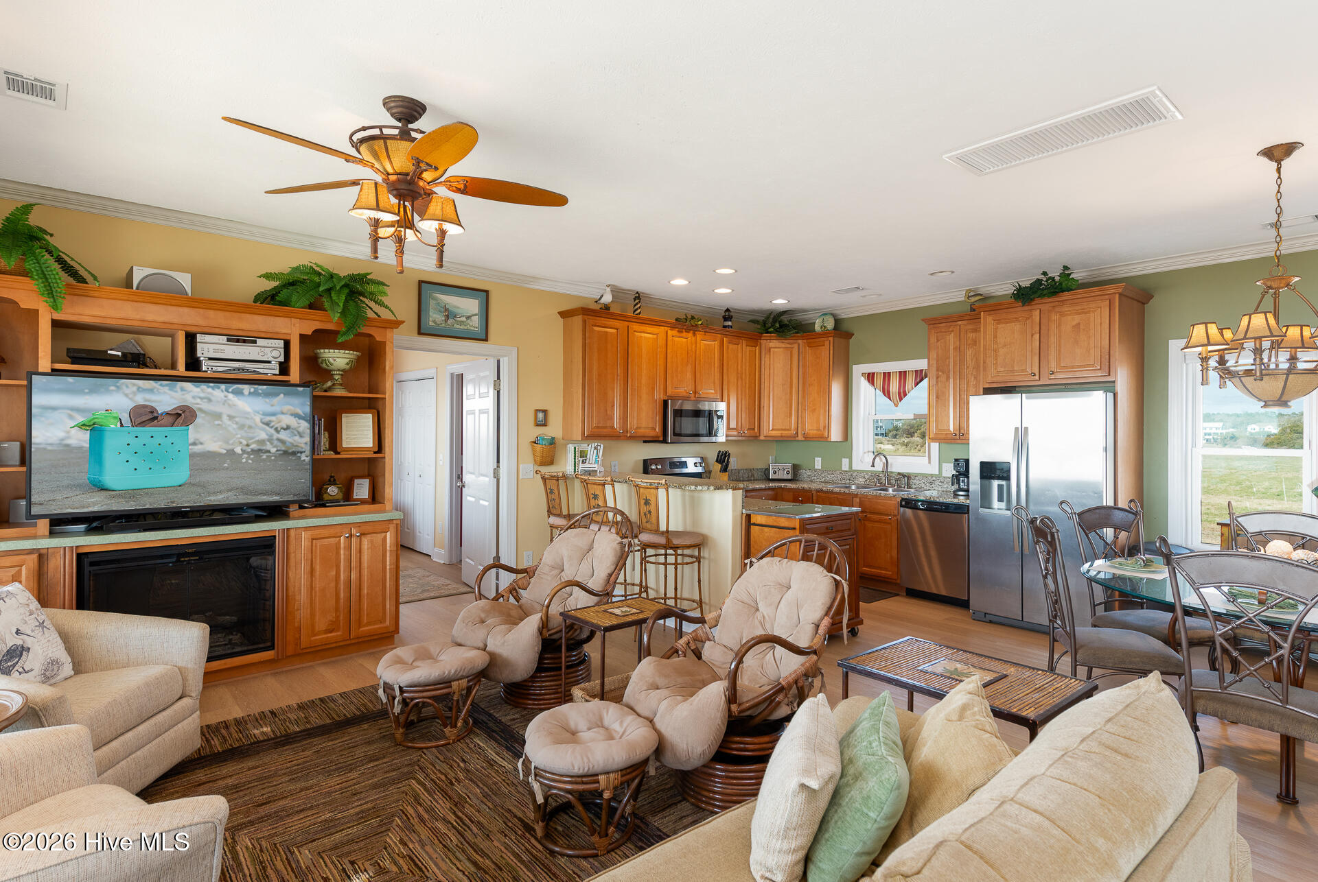 100558758 | Photo 21