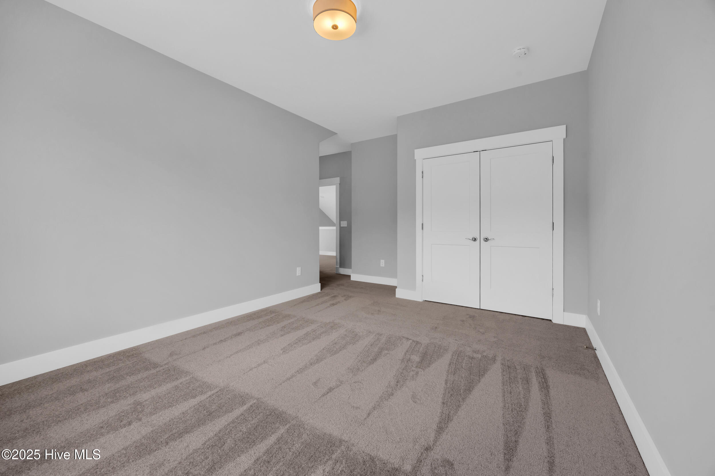 100507906 | Photo 19