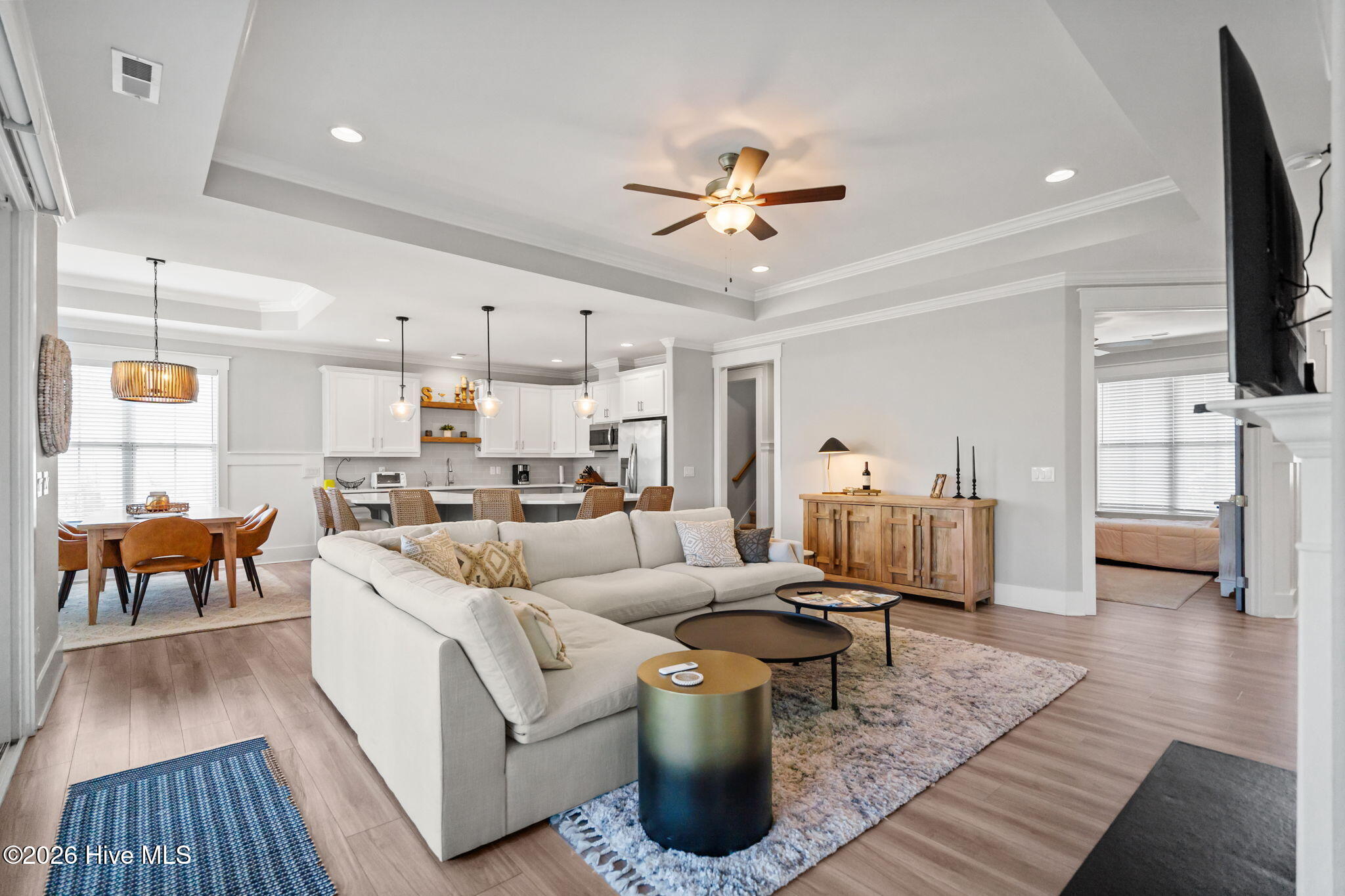 100567182 | Photo 31