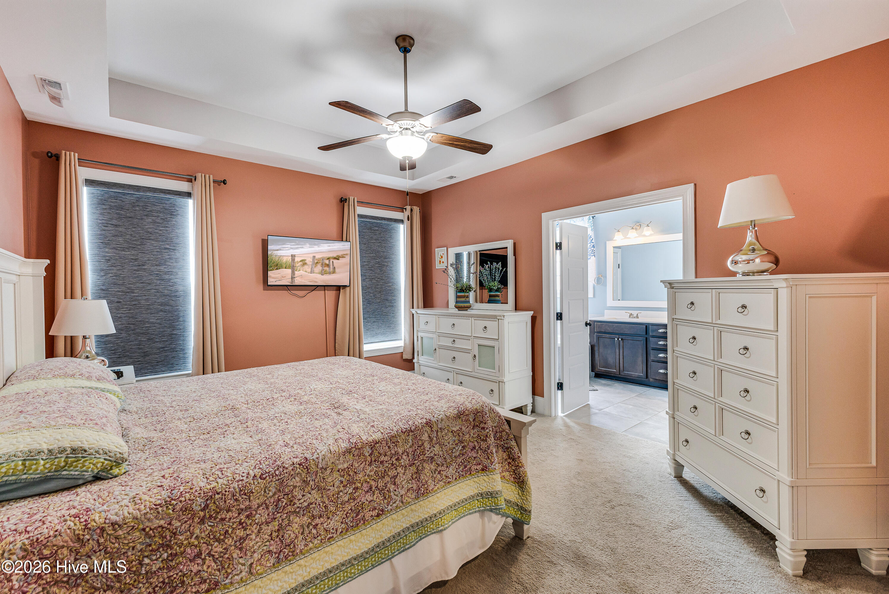 100557932 | Photo 12