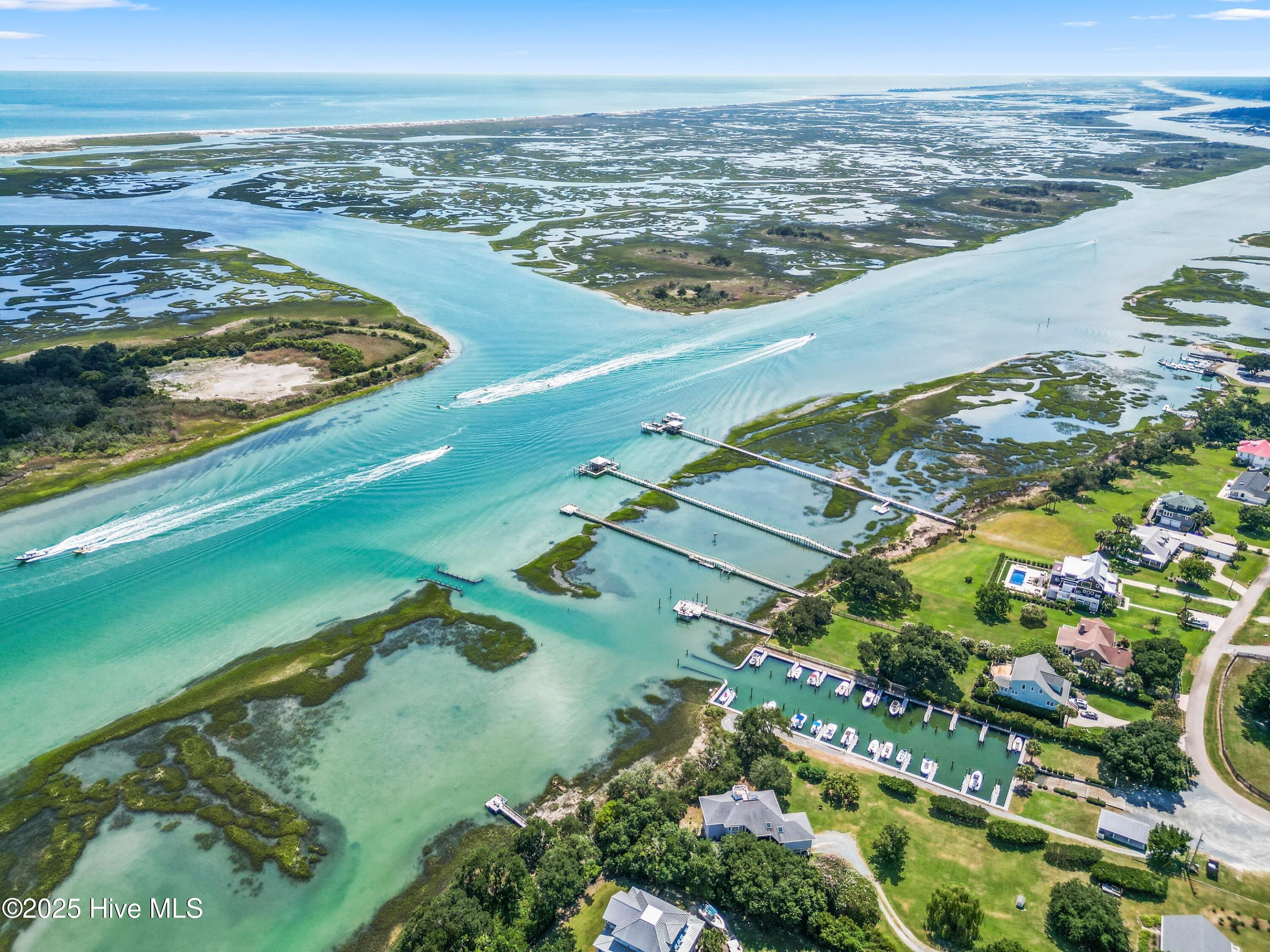 100528995 | Photo 15