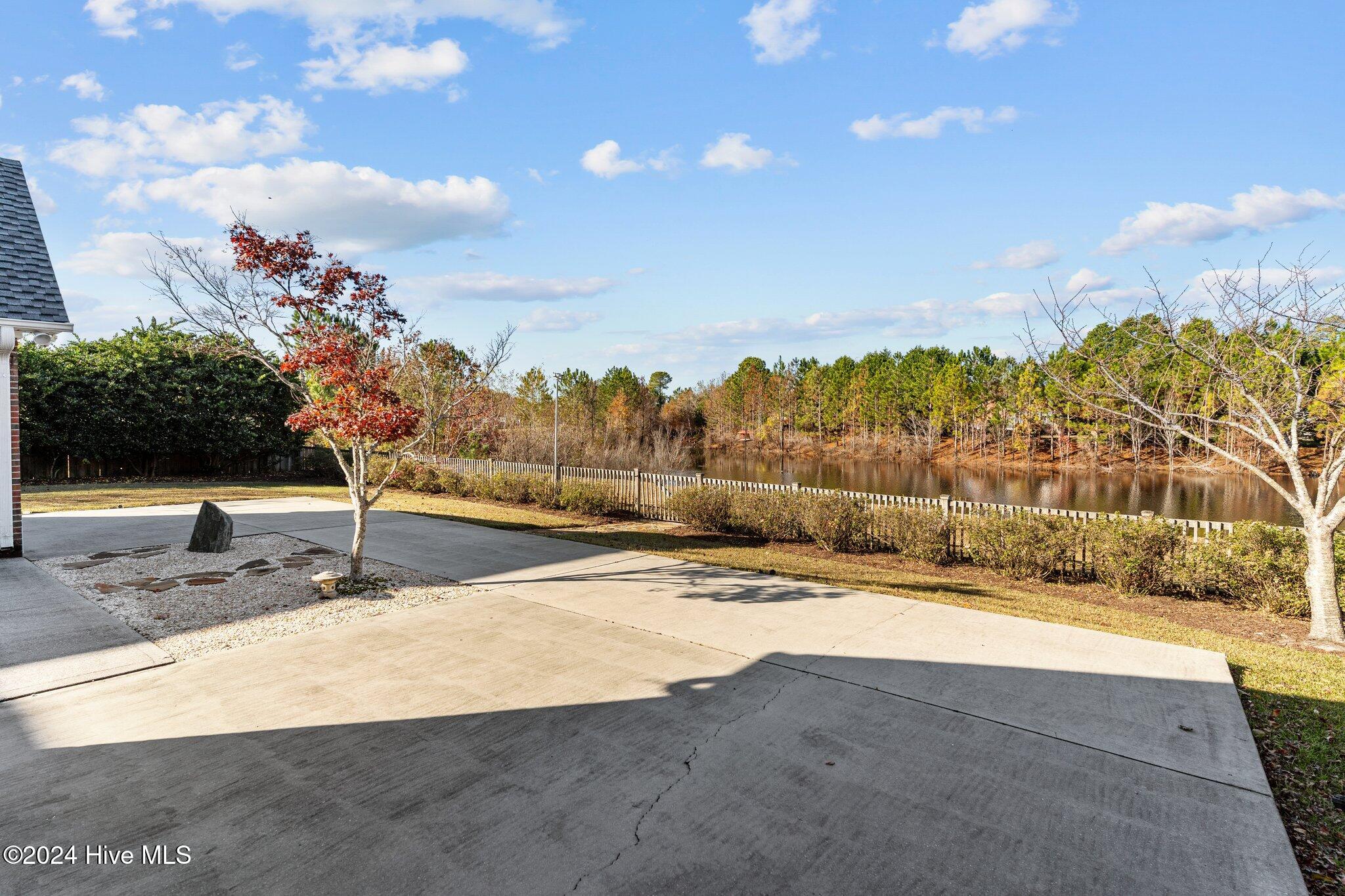 100474458 | Photo 42