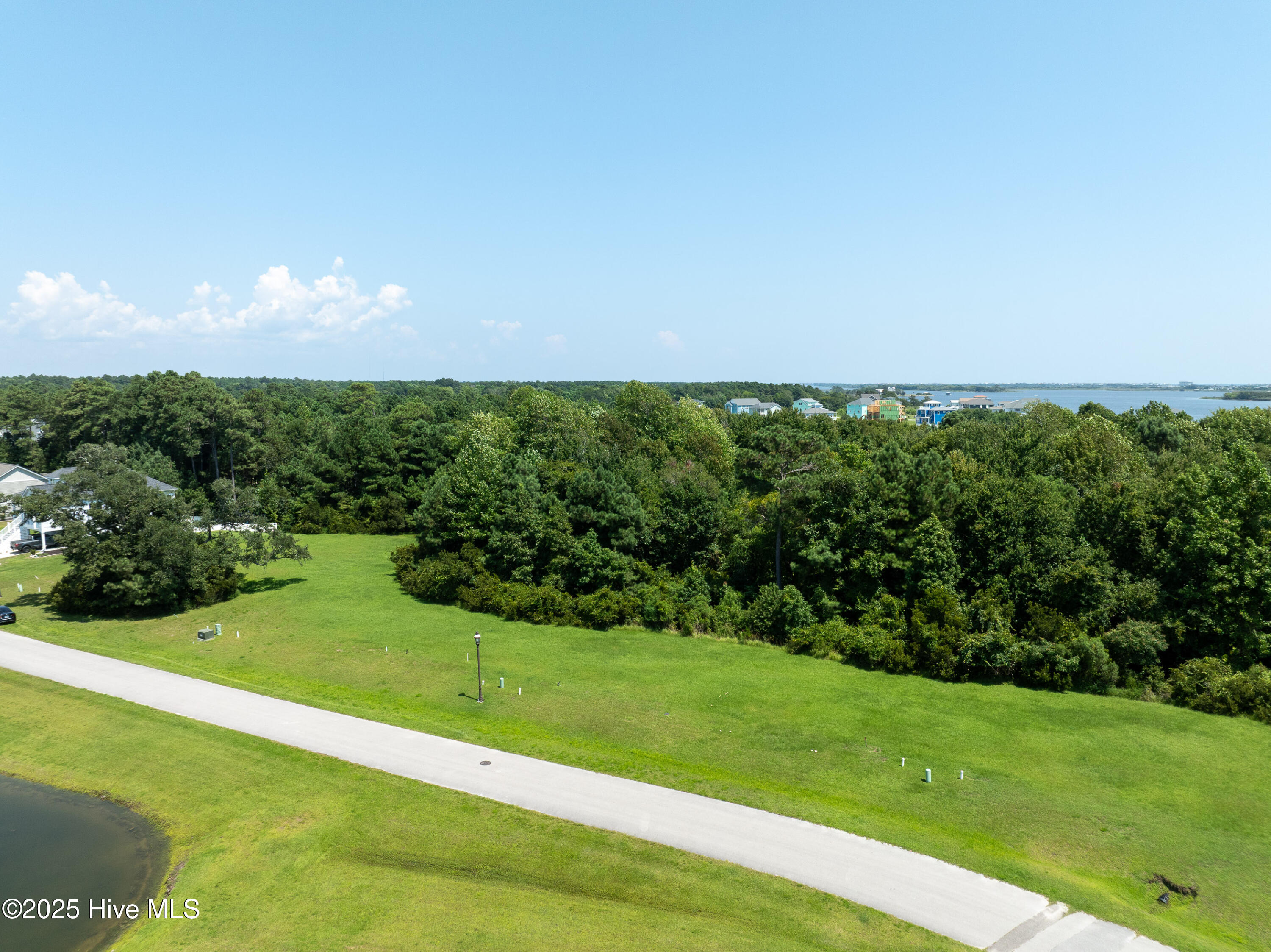 100437407 | Photo 13