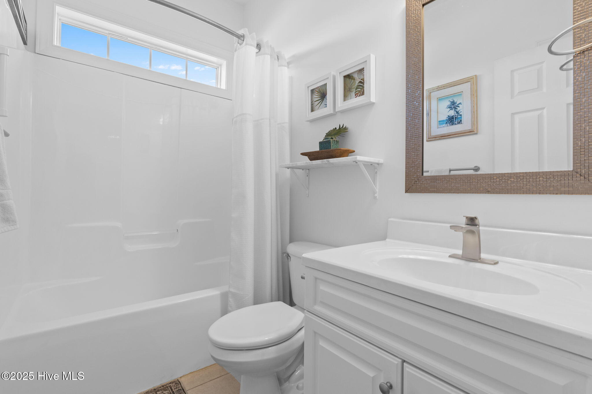 100538091 | Photo 52