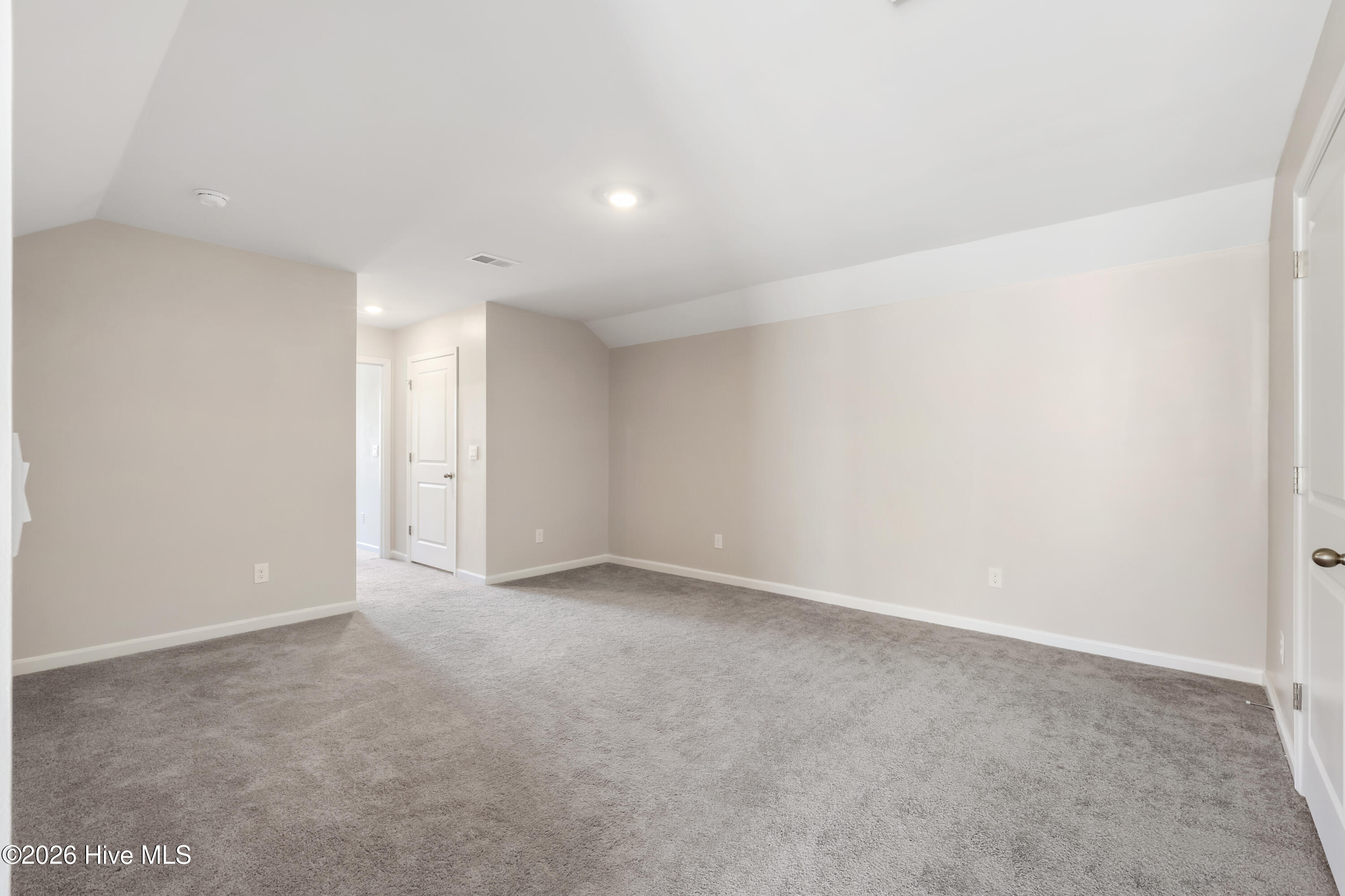 100554034 | Photo 25