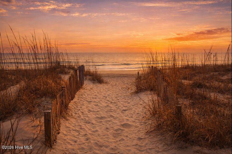 100547357 | Photo 13