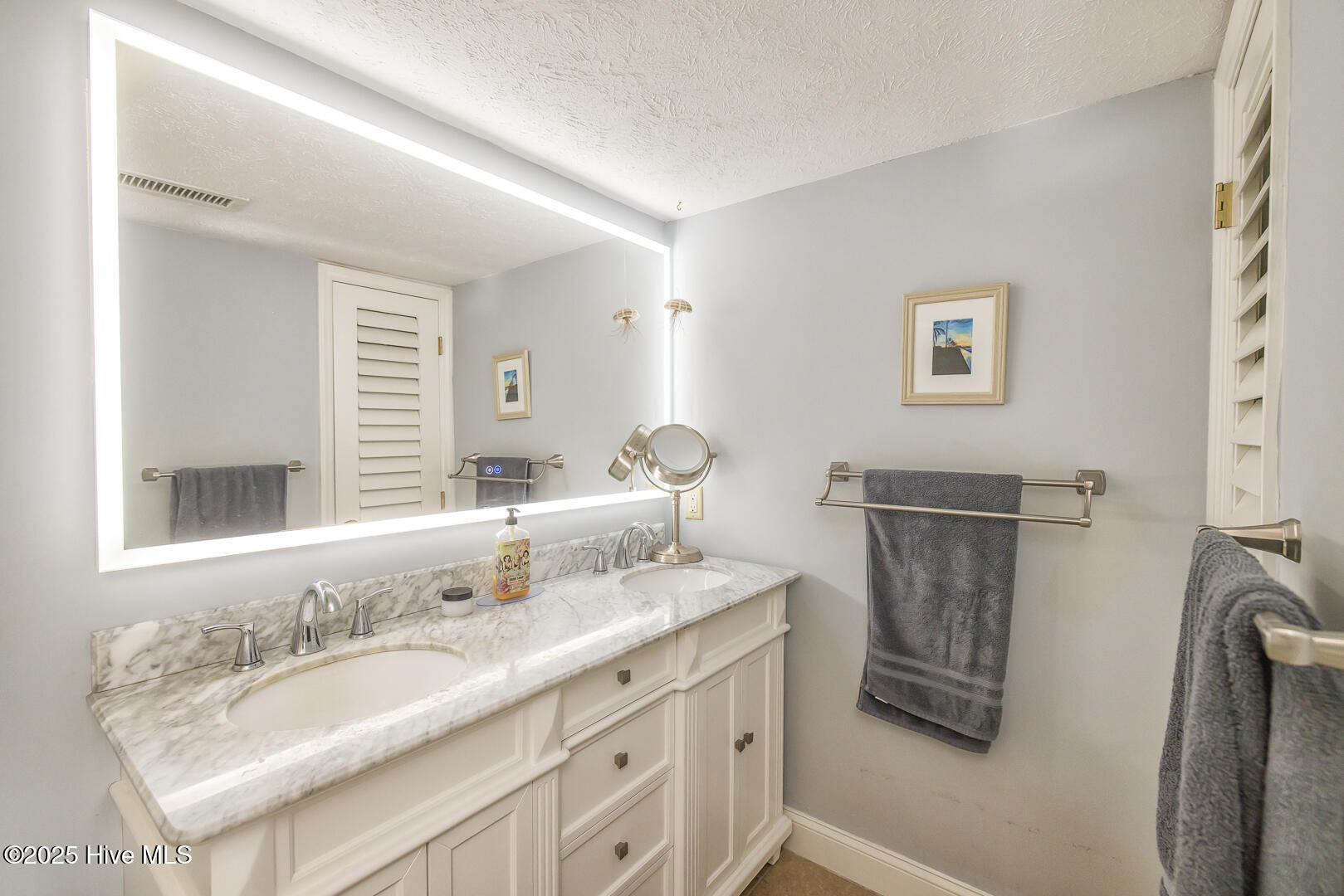 100567097 | Photo 19