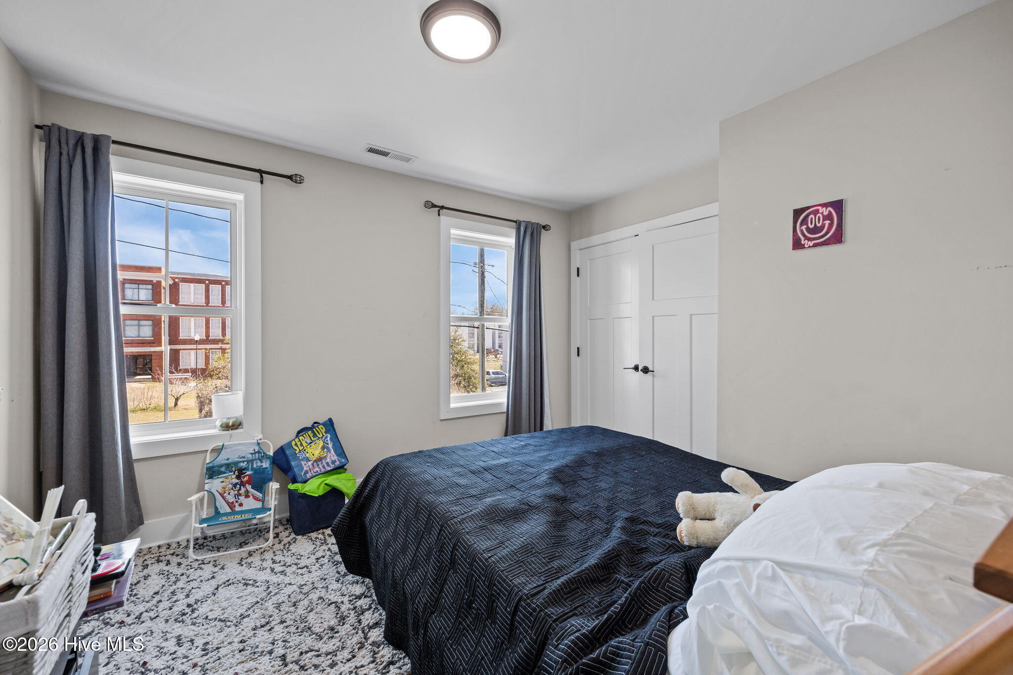 100556827 | Photo 14