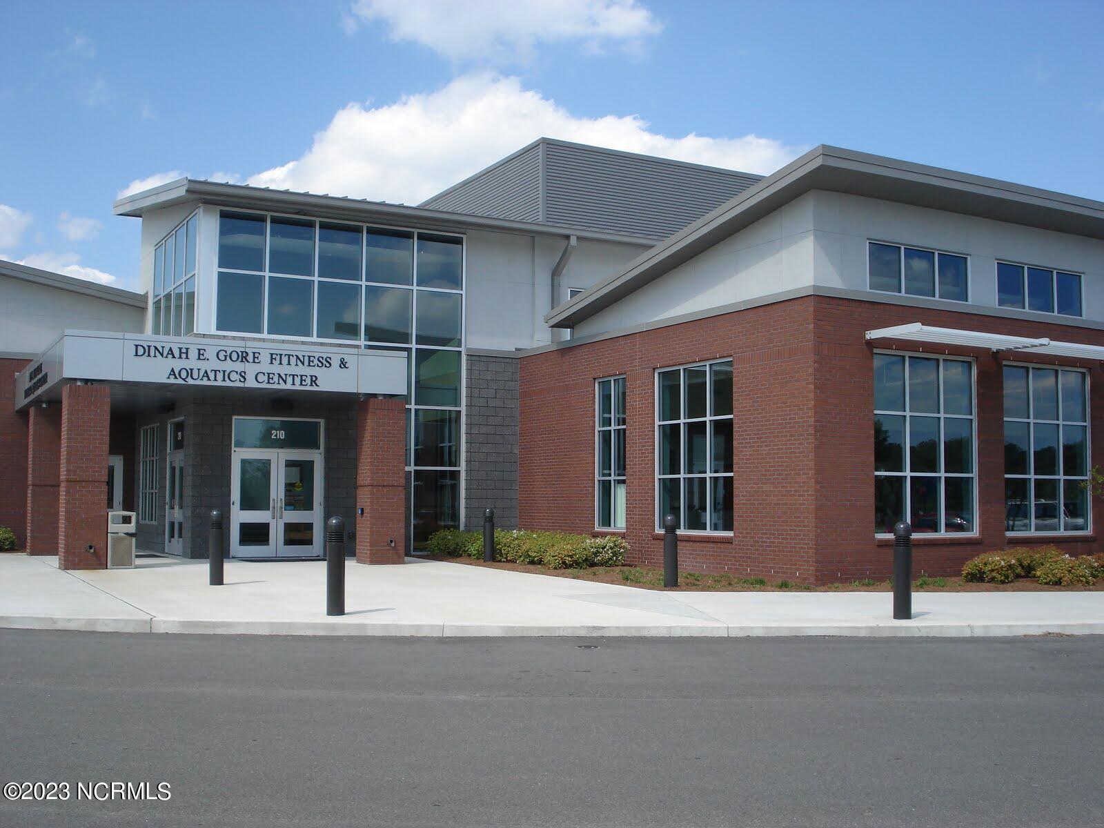 100394387 | Photo 11