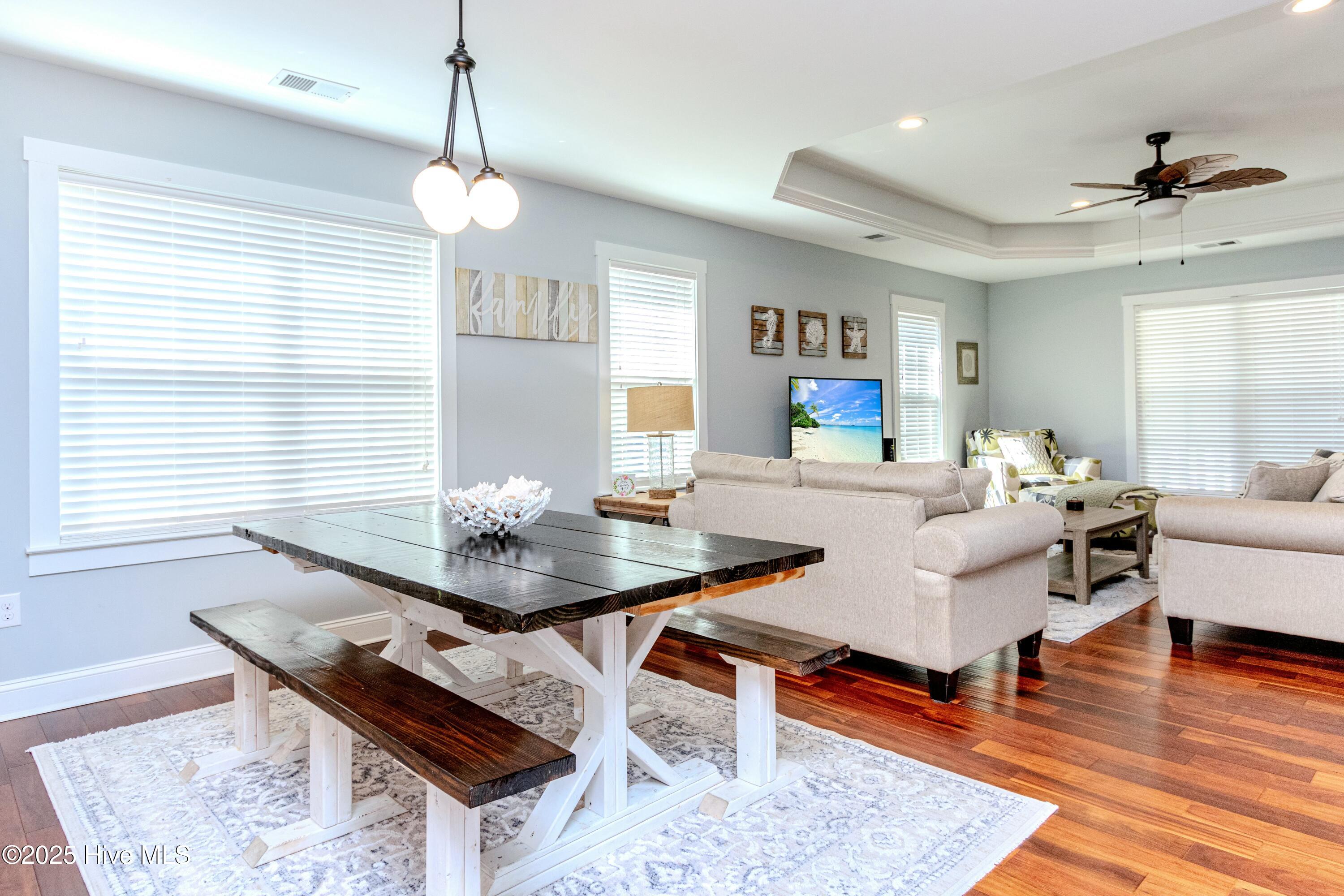 100485253 | Photo 14