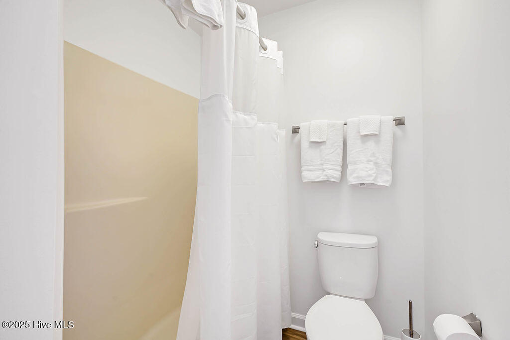 100529872 | Photo 25