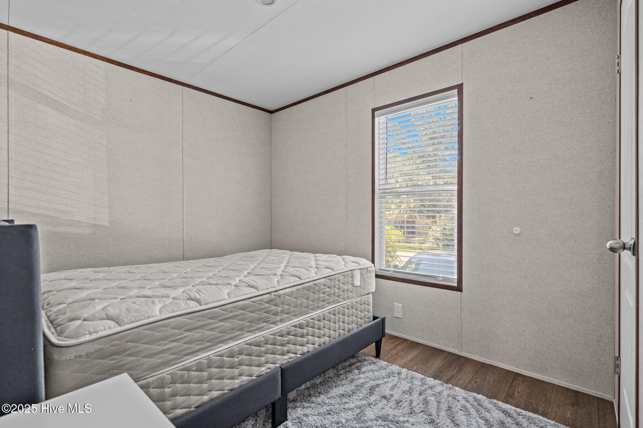 100547370 | Photo 30