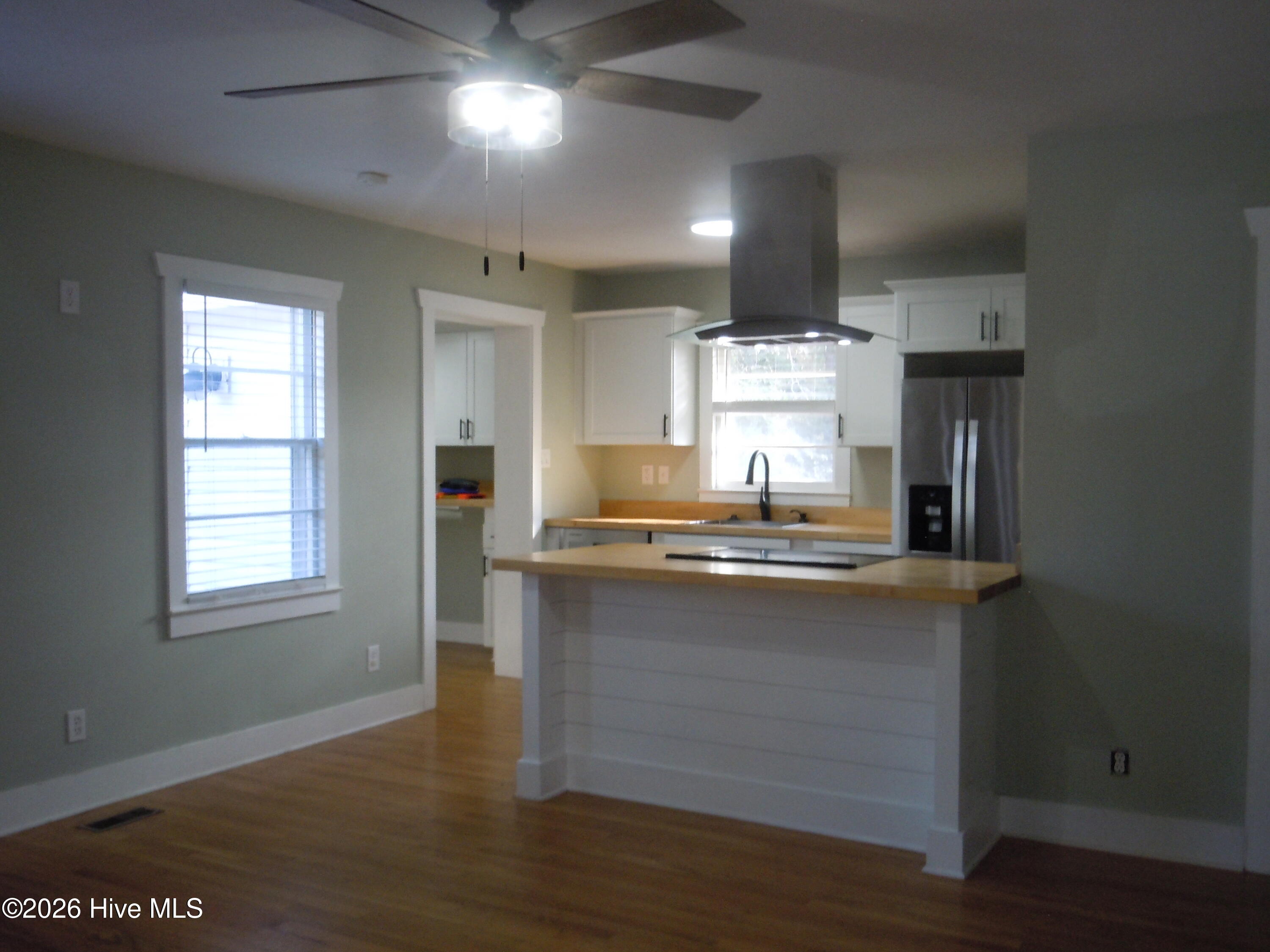 100553608 | Photo 13