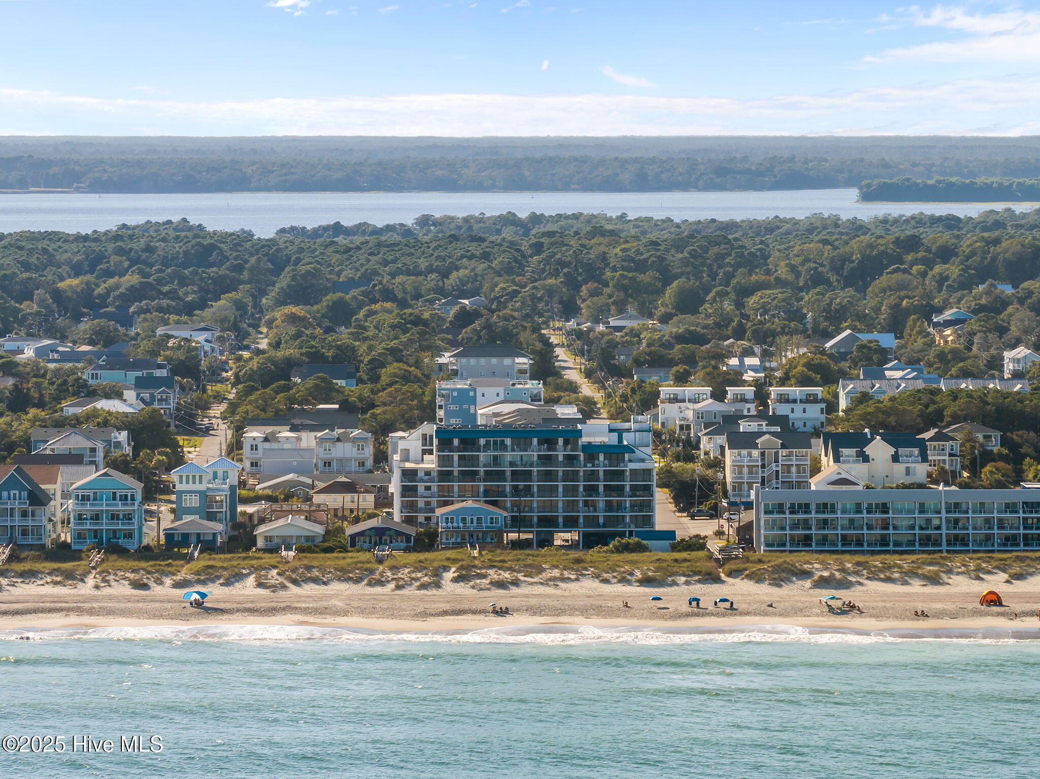 100570522 | Photo 49