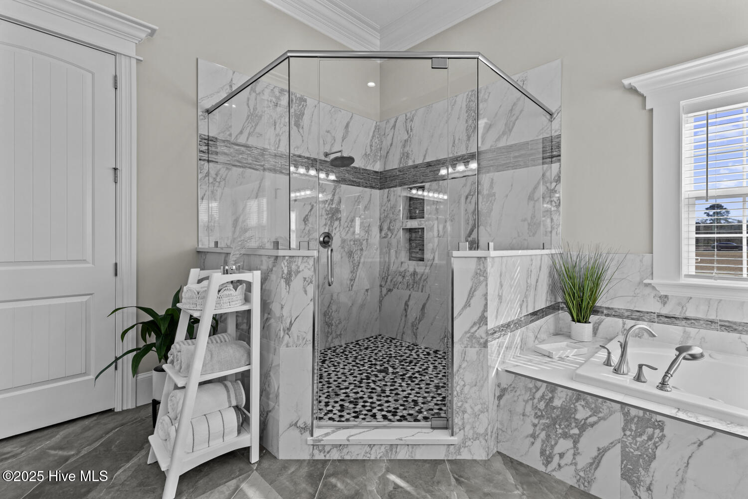 100546022 | Photo 29