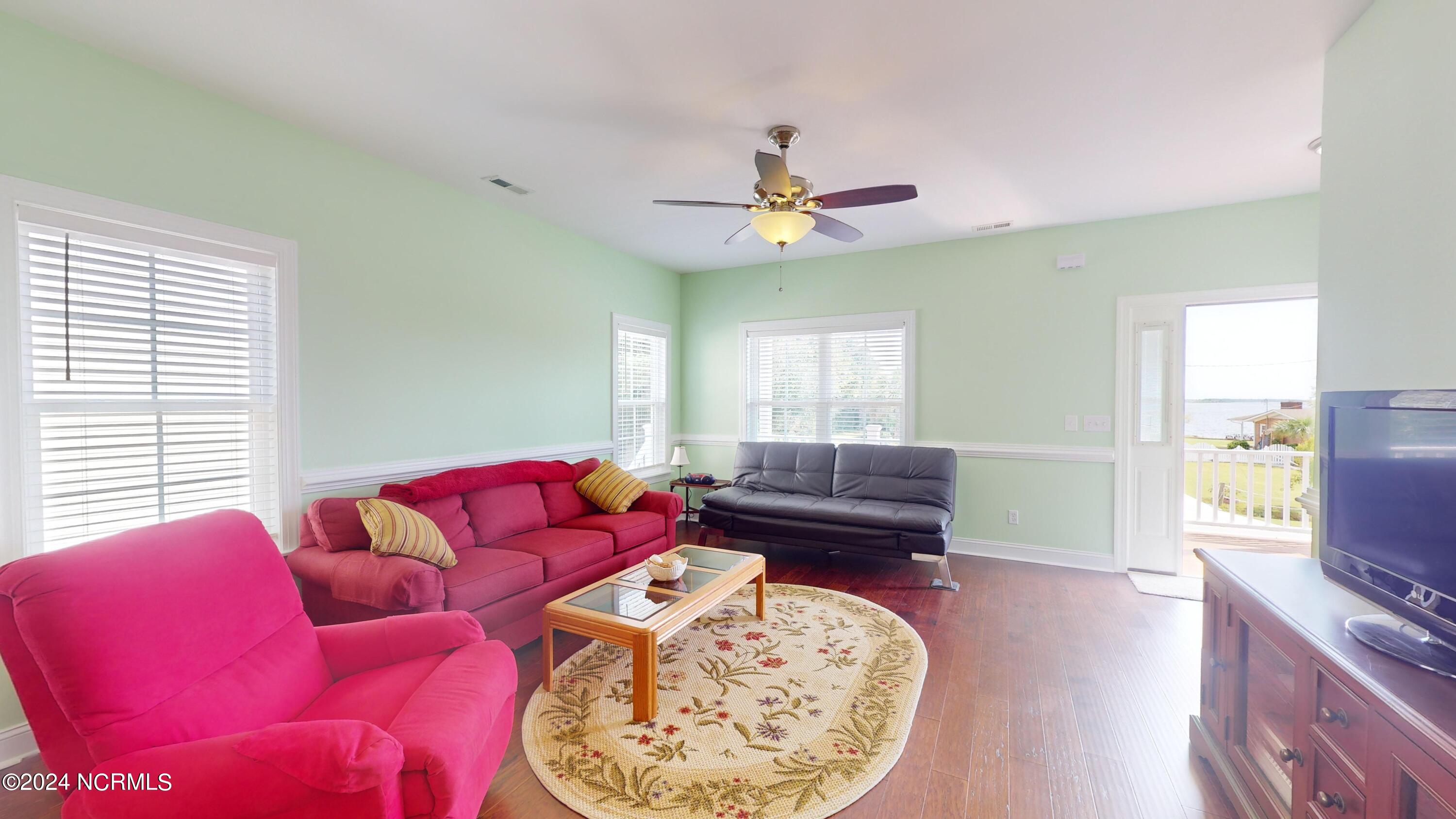 100469557 | Photo 17