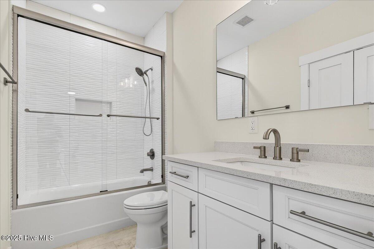 100542941 | Photo 25