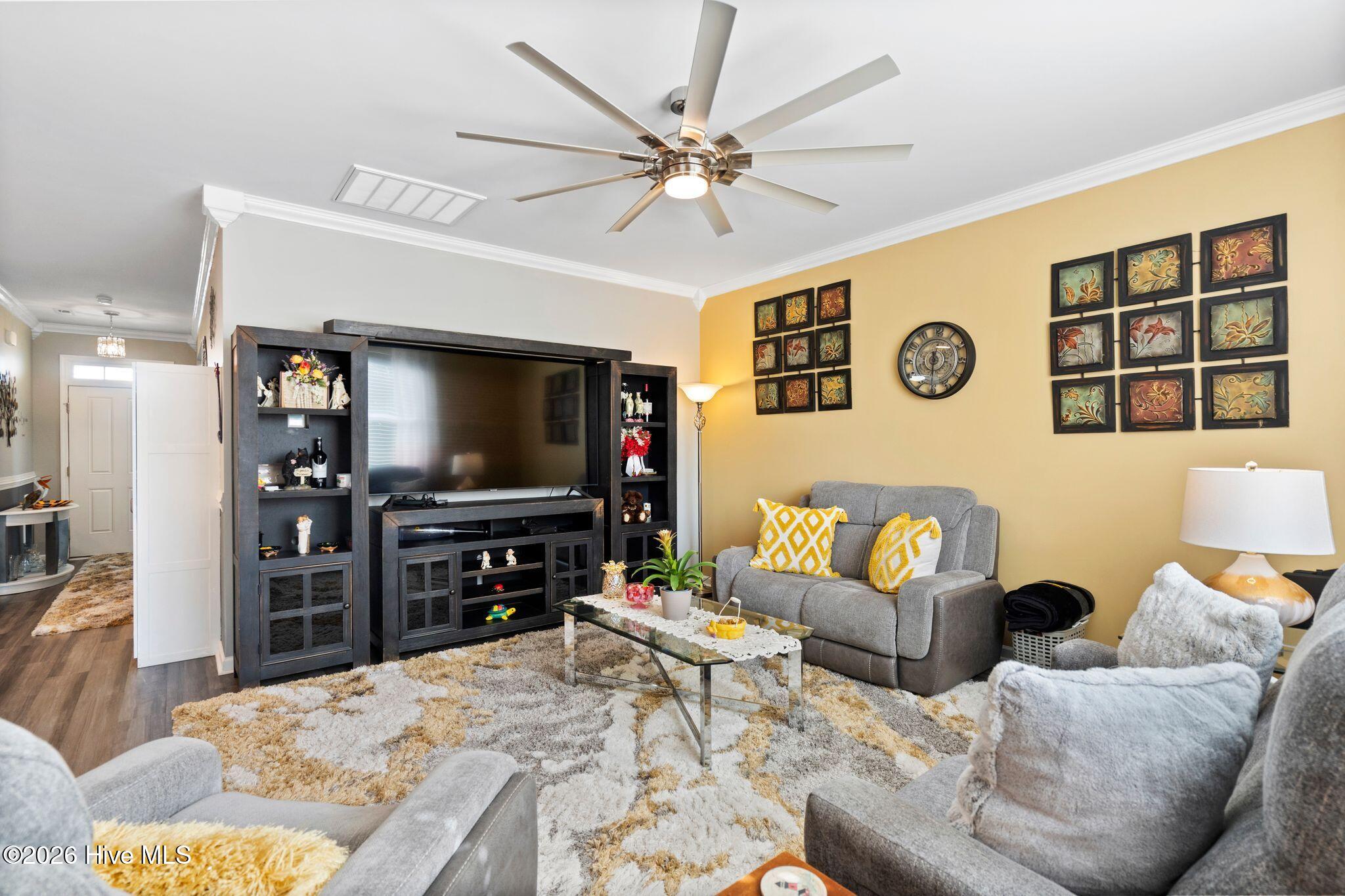 100550283 | Photo 29