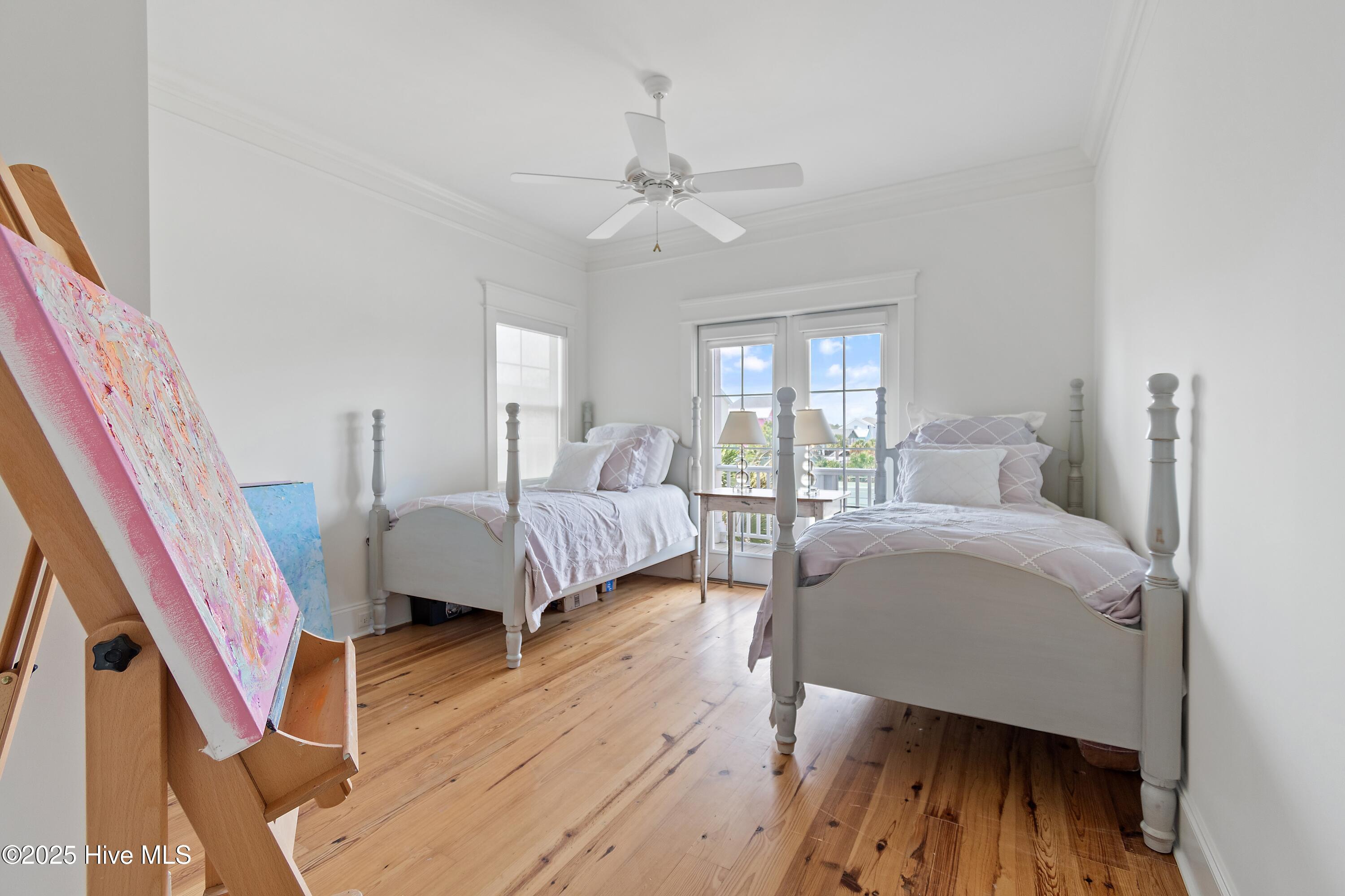 100519693 | Photo 33