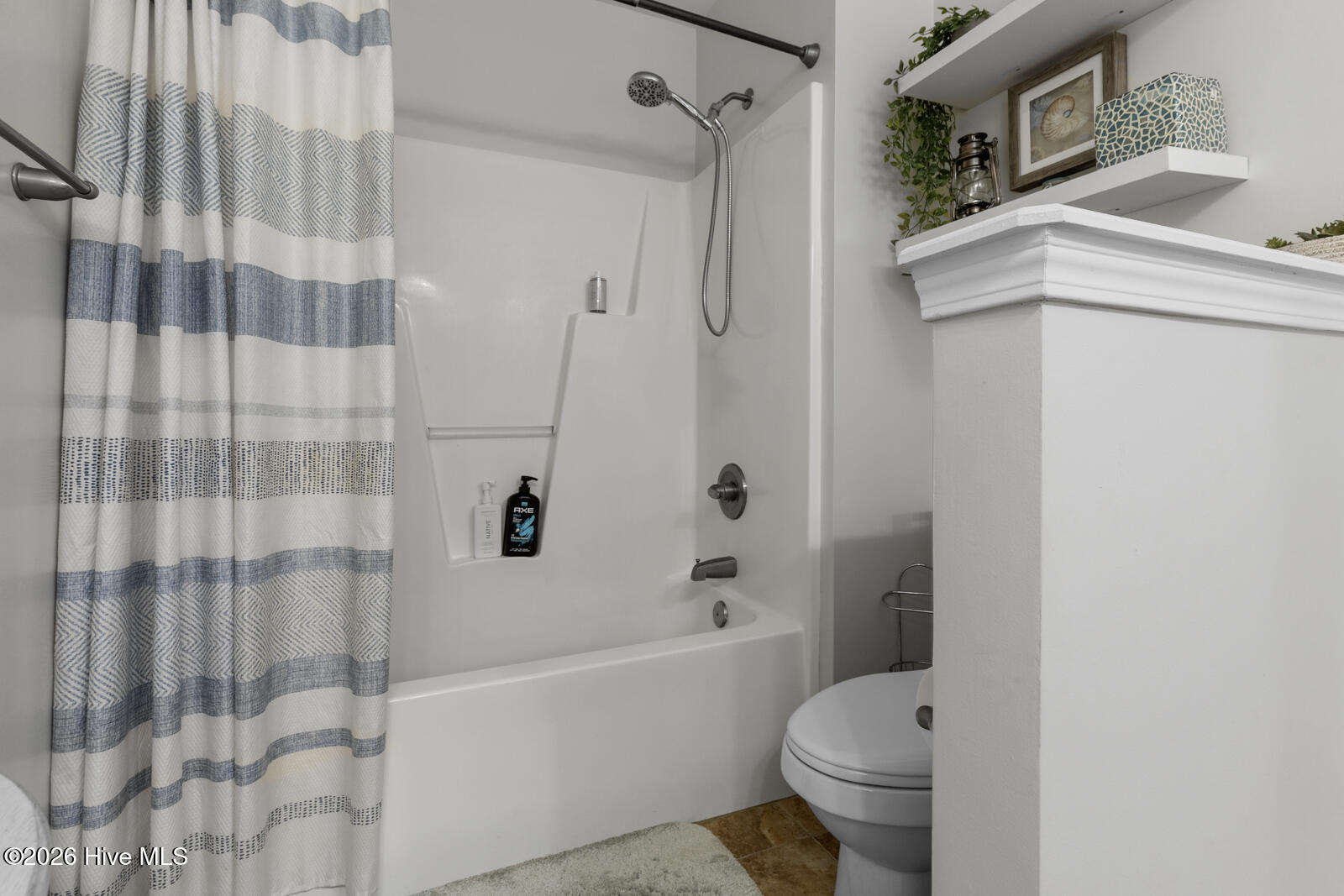 100555992 | Photo 28