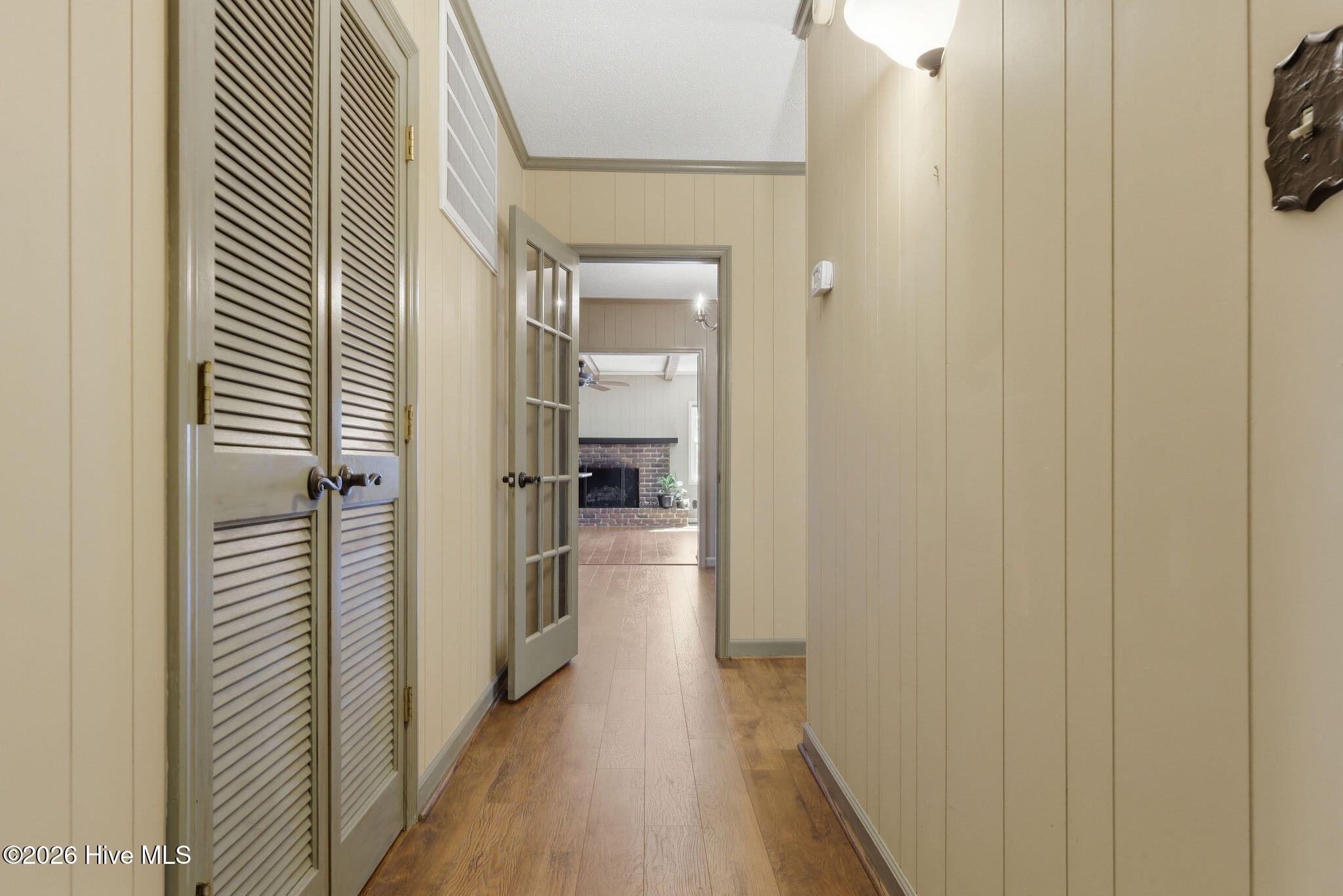 100557788 | Photo 43