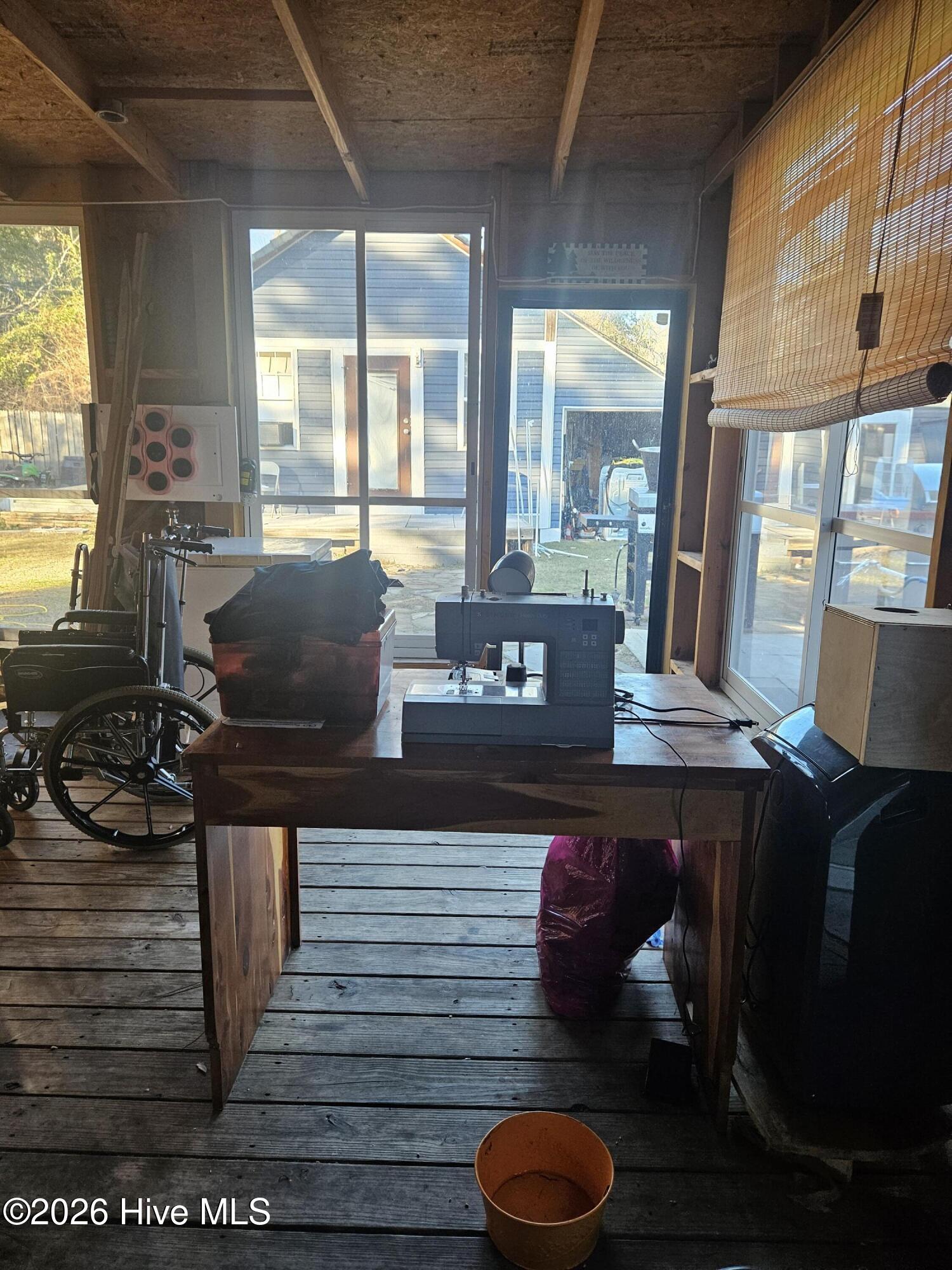 100550080 | Photo 27