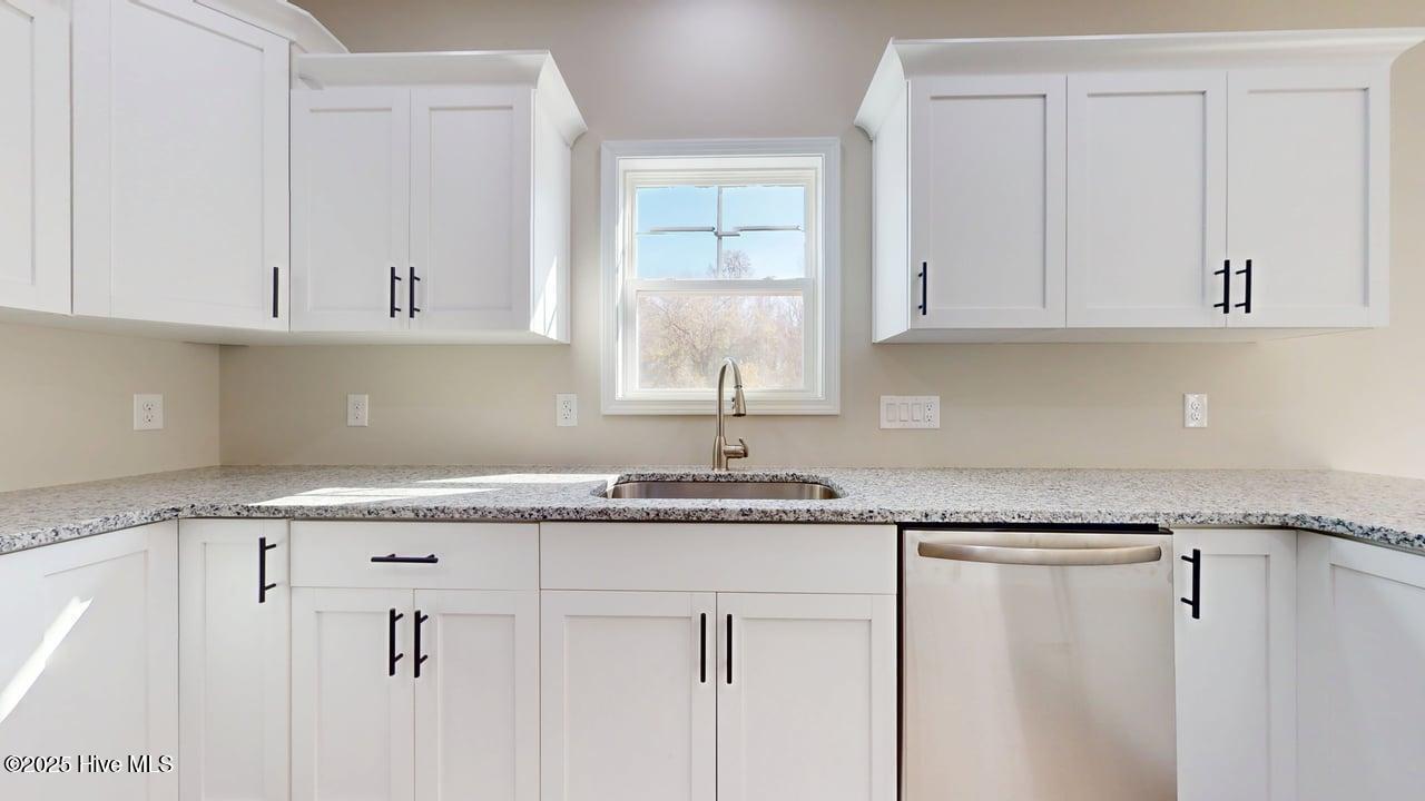 100542027 | Photo 17