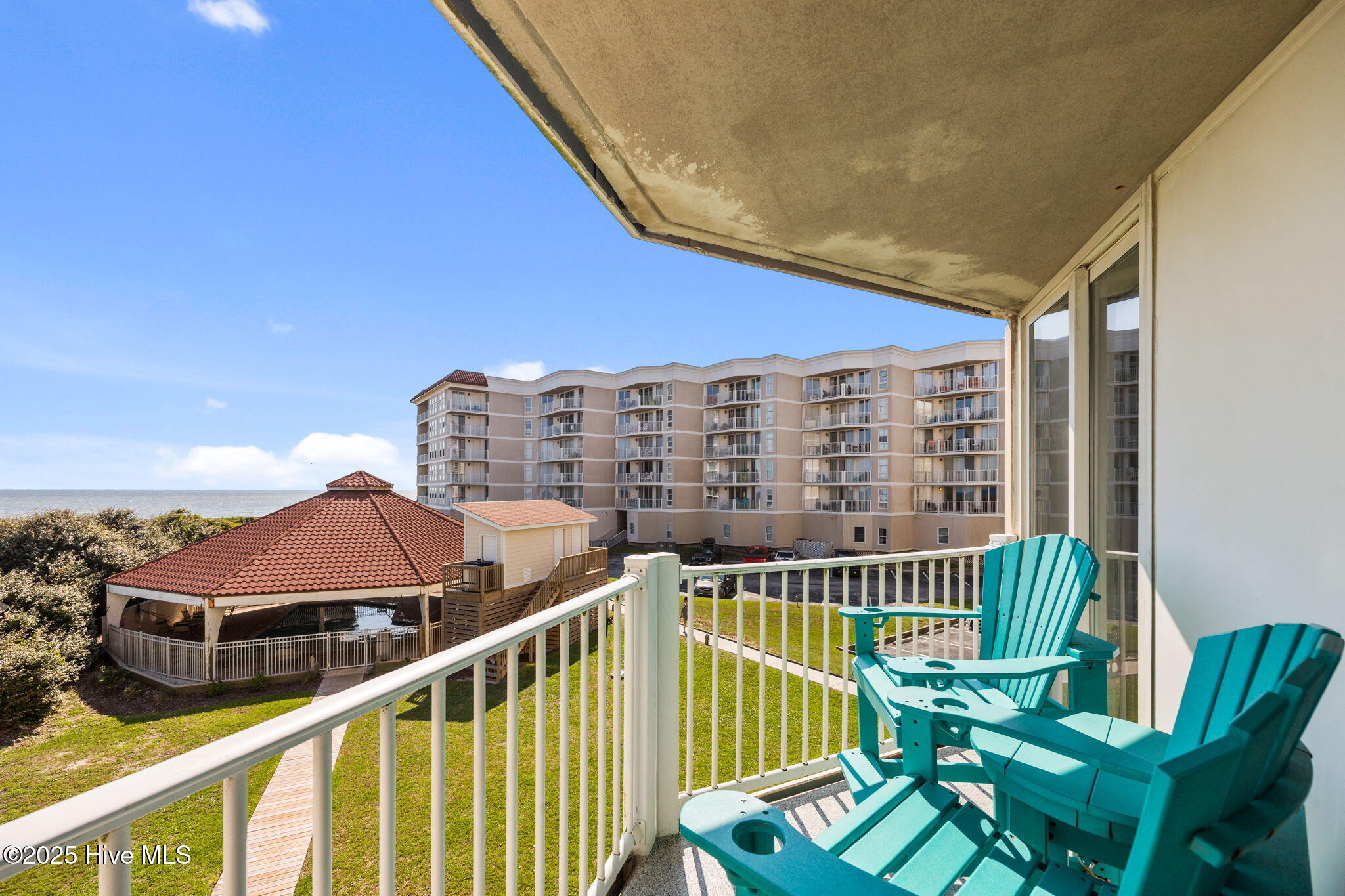 100528908 | Photo 34