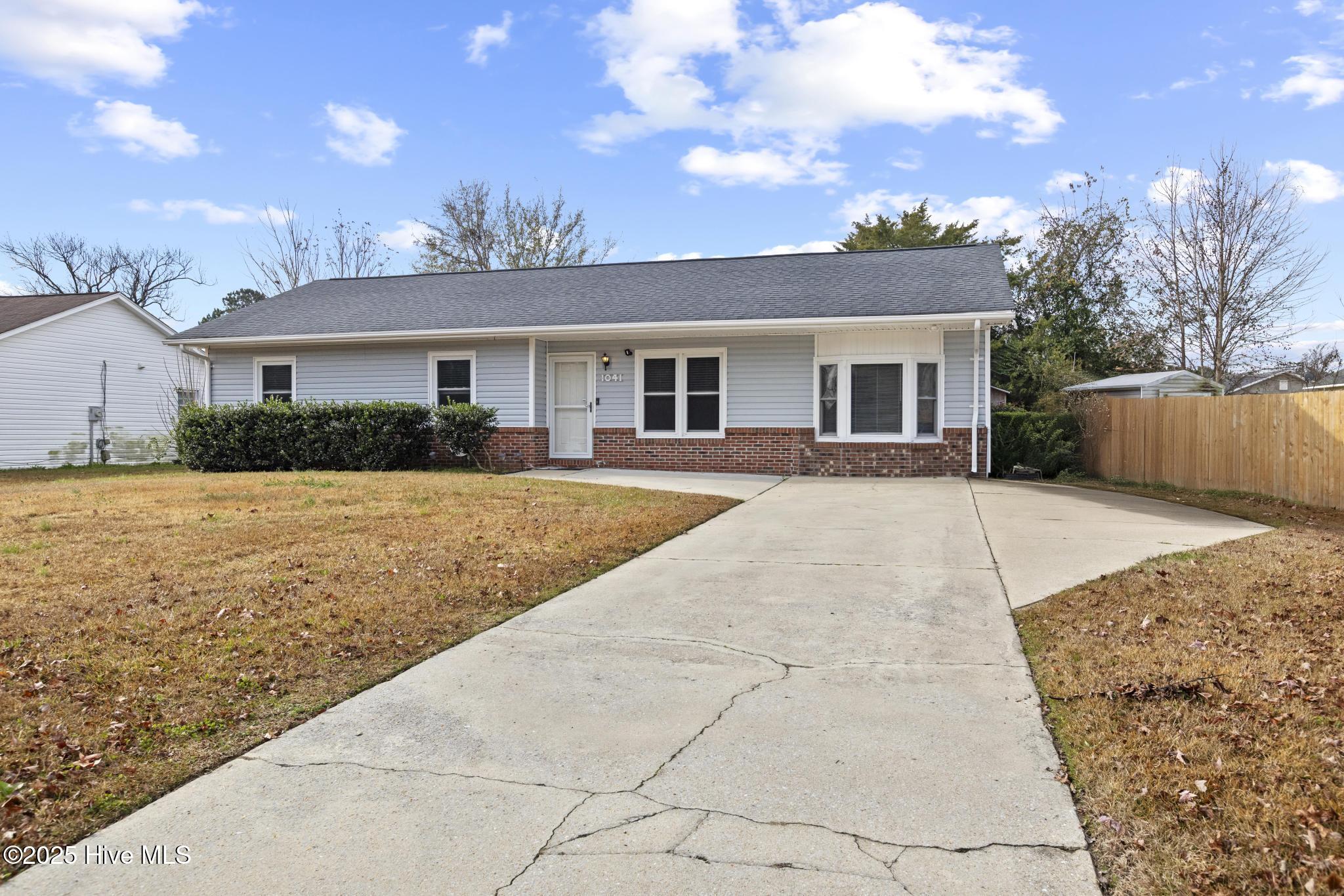 100546769 | Photo 32