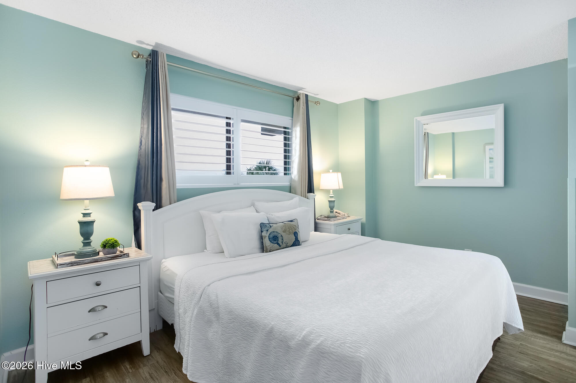 100557549 | Photo 12