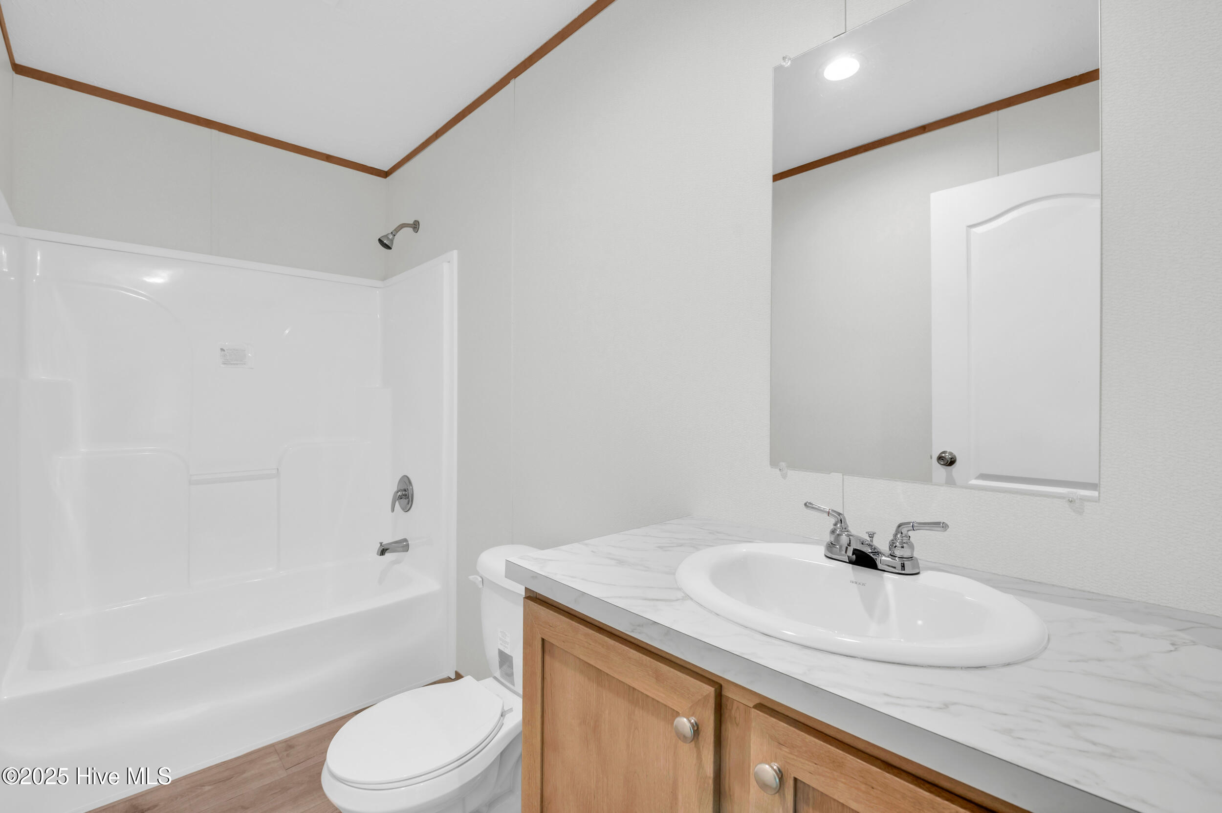 100551764 | Photo 15