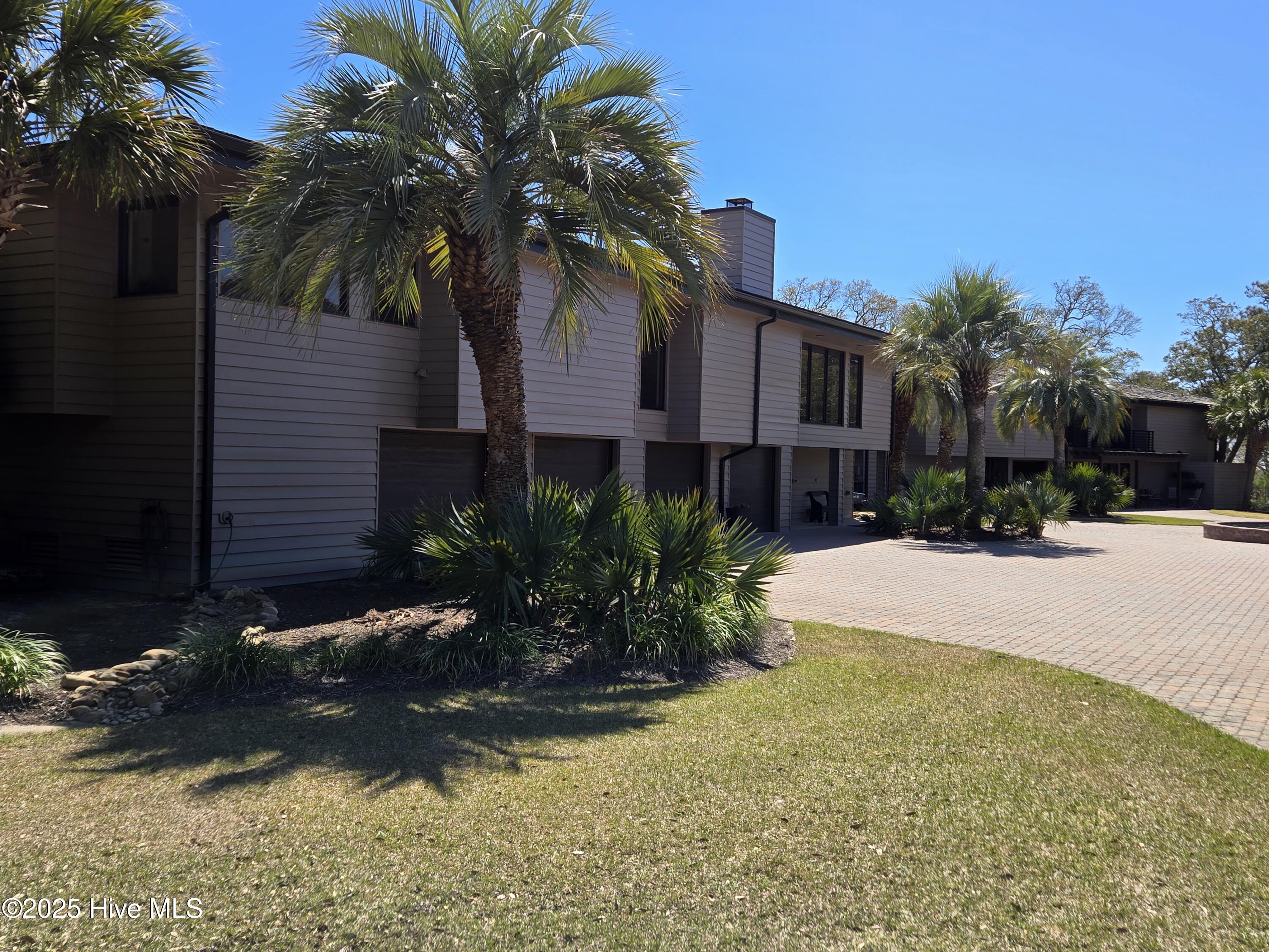 100463801 | Photo 53