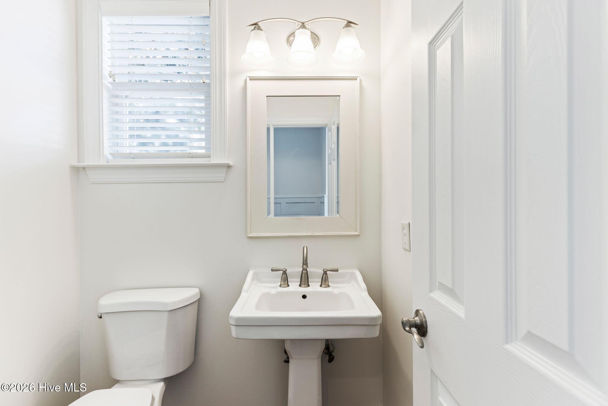 100560146 | Photo 19