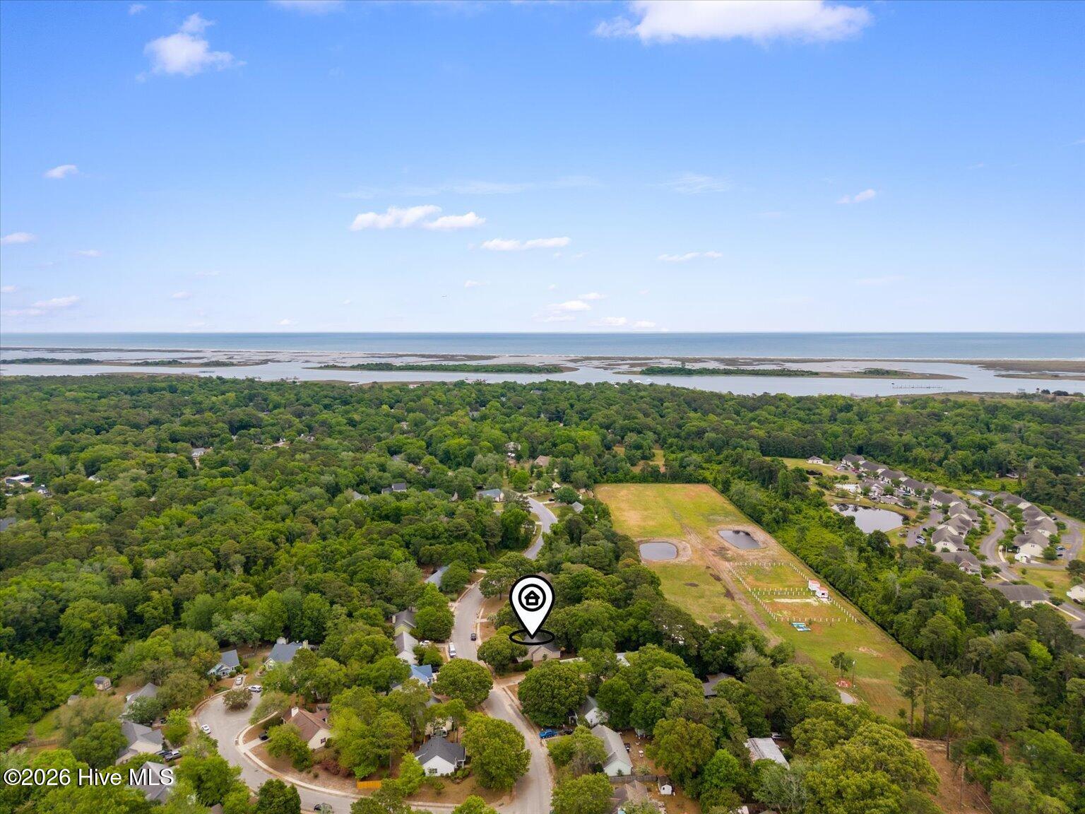 100570357 | Photo 41